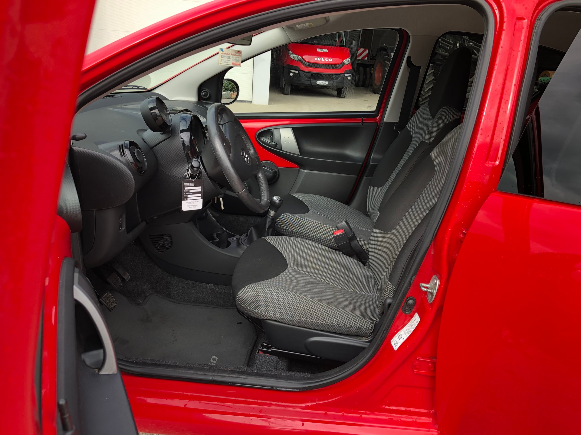 TOYOTA Aygo 1.0 VVT-i Sol-image-5