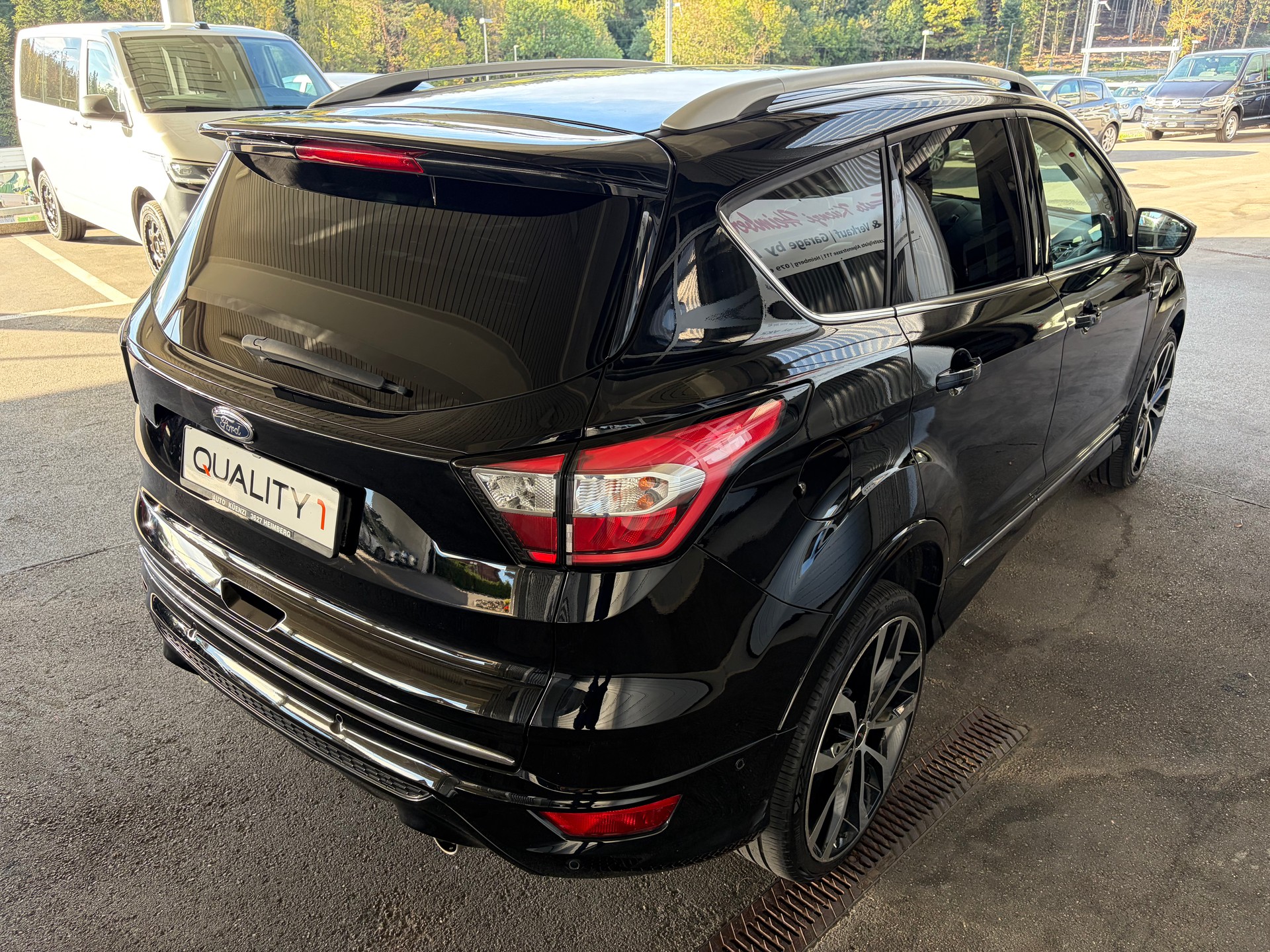 FORD Kuga 2.0 TDCi Vignale 4WD PowerShift-image-3