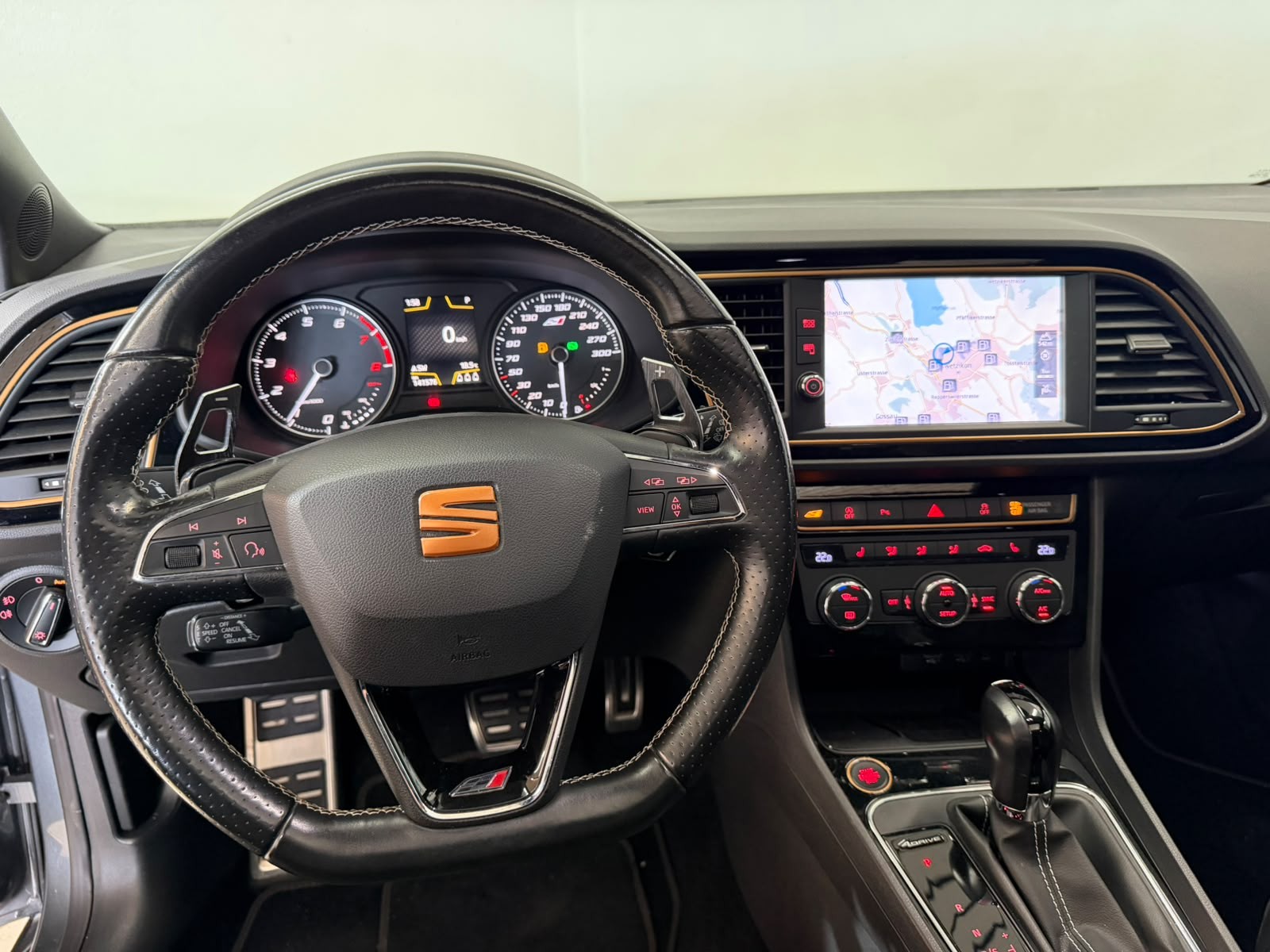 SEAT Leon ST 2.0 TSI Cupra 300 4 Drive DSG-image-7