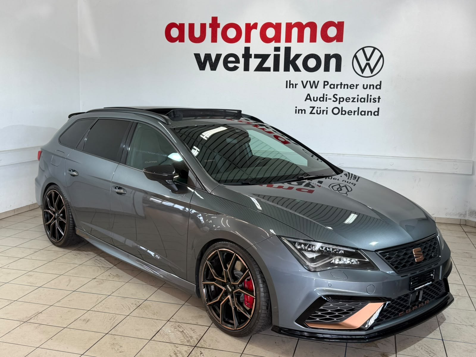SEAT Leon ST 2.0 TSI Cupra 300 4 Drive DSG-image-0
