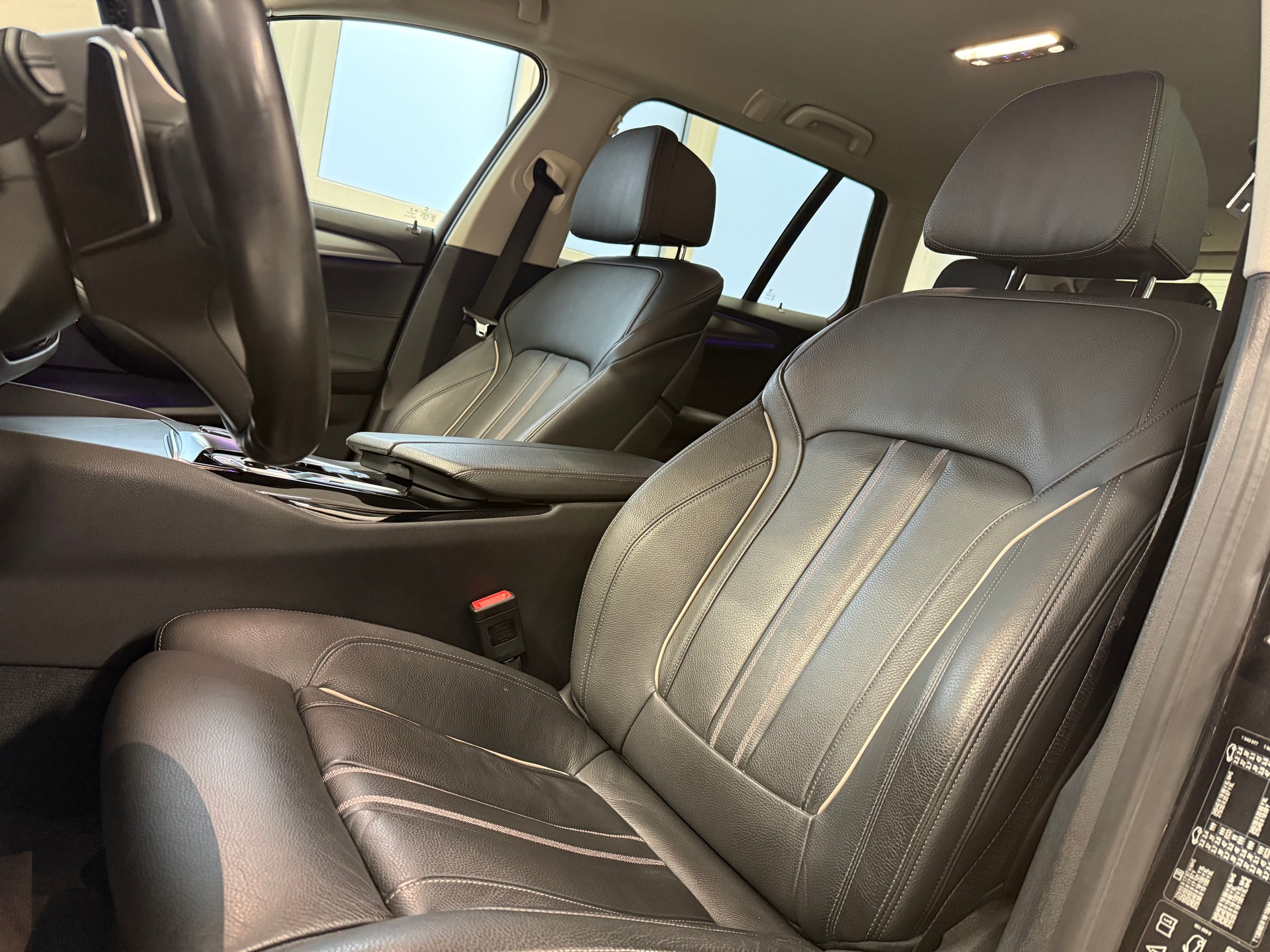 BMW 520d xDrive Touring Sport Line Steptronic-image-18