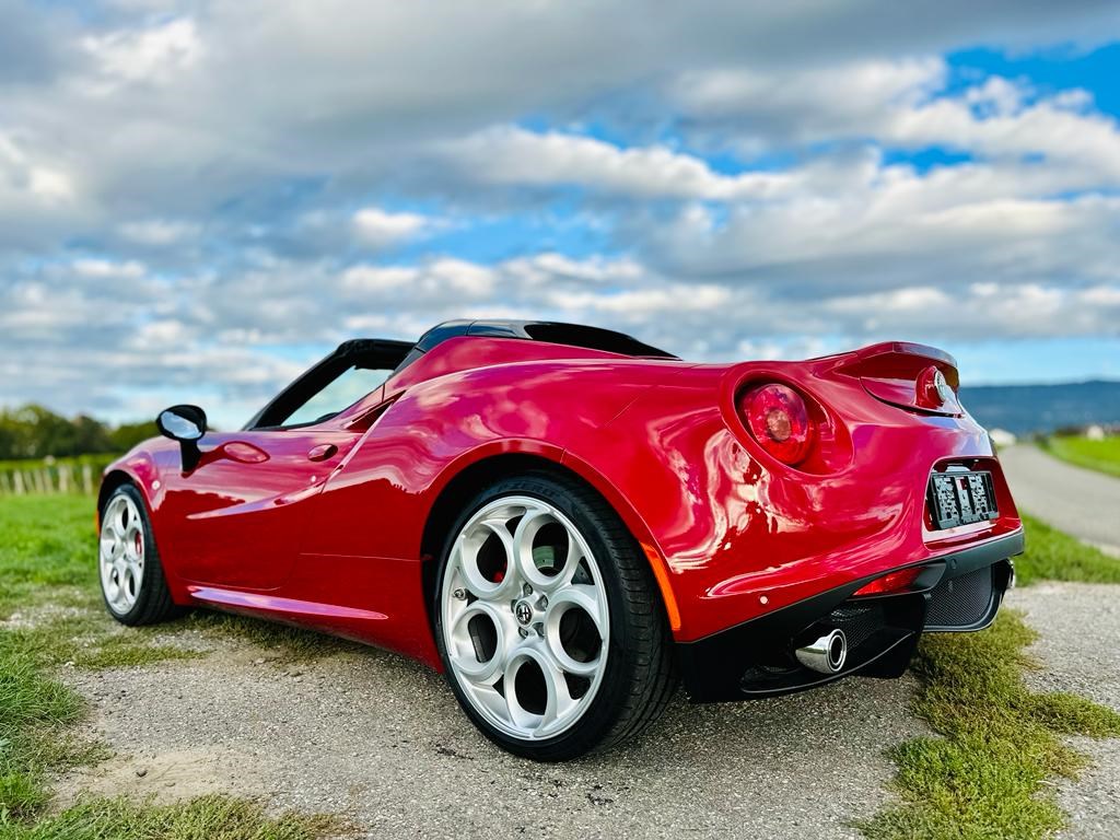 ALFA ROMEO 4C Cabriolet-image-2