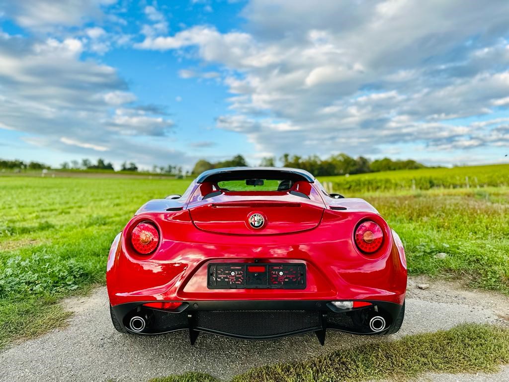 ALFA ROMEO 4C Cabriolet-image-6