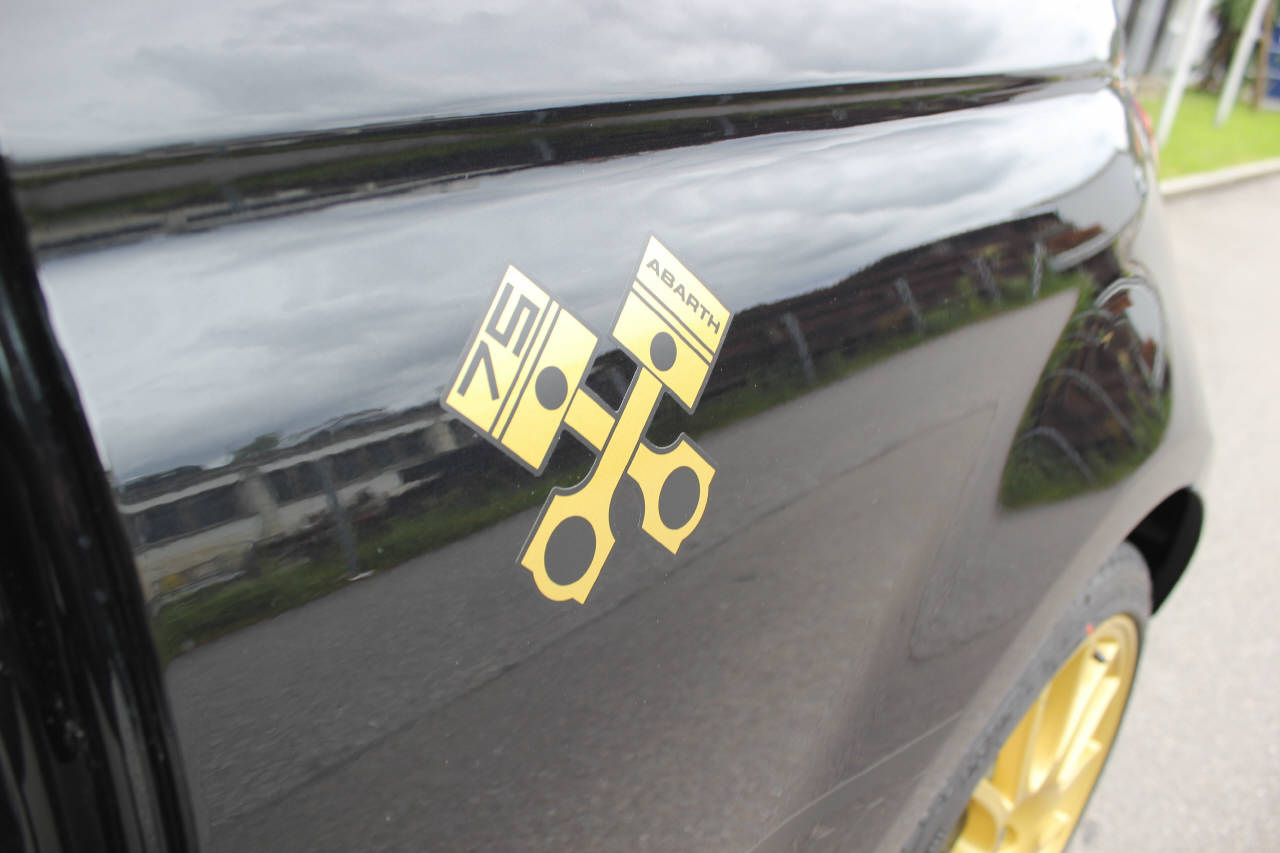 FIAT 695 Abarth 1.4 T-Jet 180 75 Anniversario-image-11