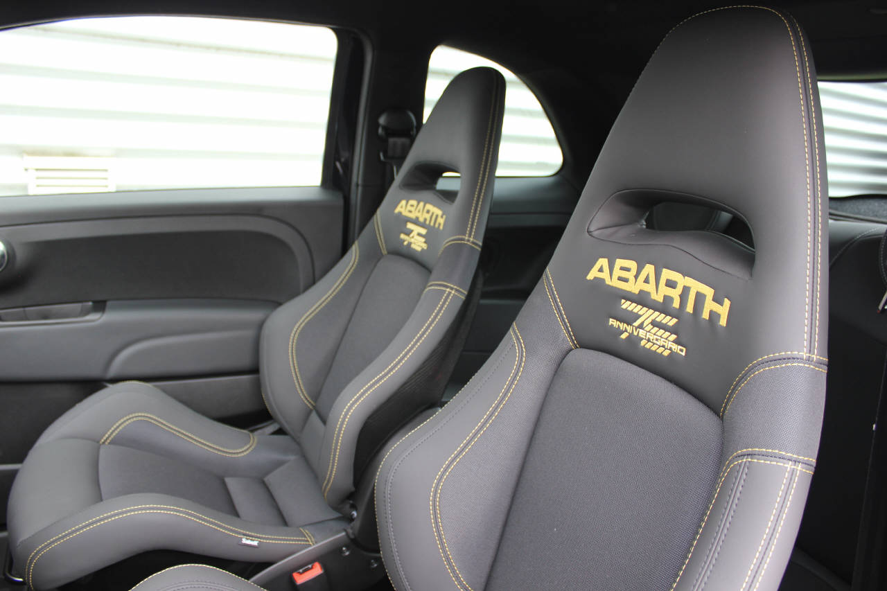 FIAT 695 Abarth 1.4 T-Jet 180 75 Anniversario-image-7