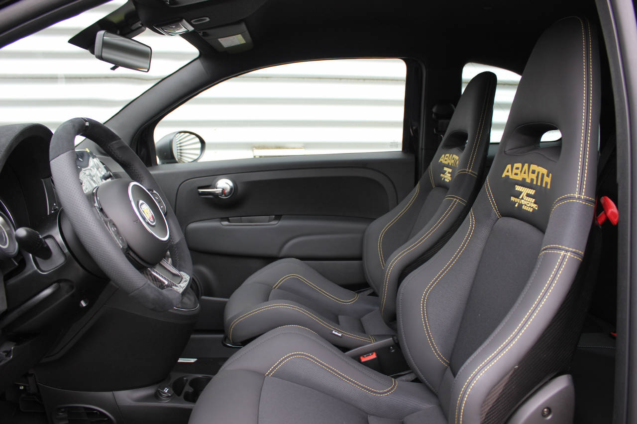 FIAT 695 Abarth 1.4 T-Jet 180 75 Anniversario-image-8