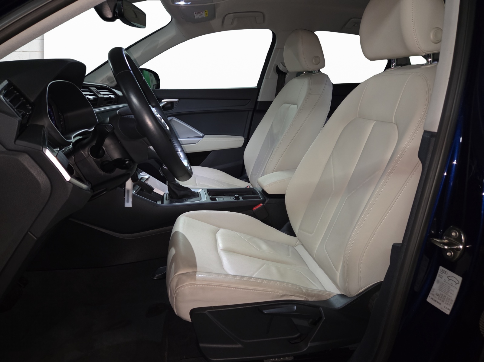 AUDI Q3 Sportback 40 TDI Attraction quattro S-tronic-image-4