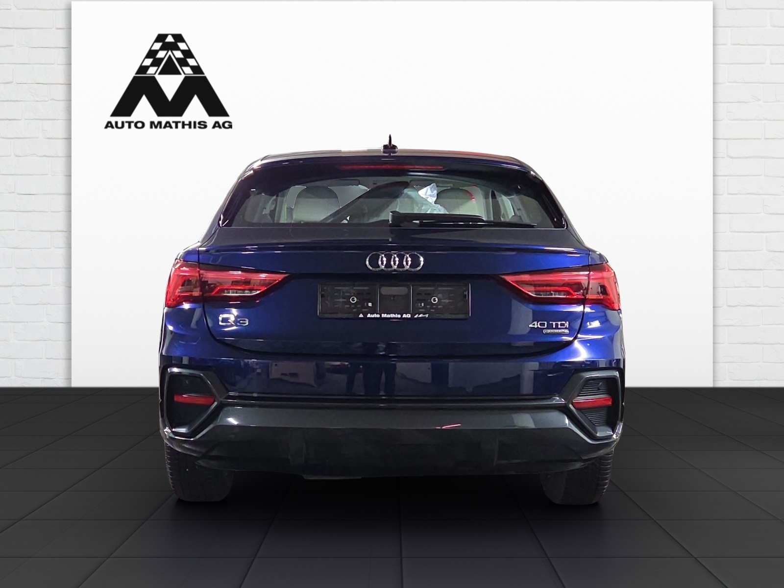 AUDI Q3 Sportback 40 TDI Attraction quattro S-tronic-image-8