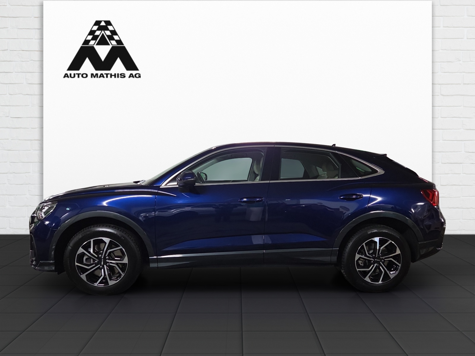 AUDI Q3 Sportback 40 TDI Attraction quattro S-tronic-image-2