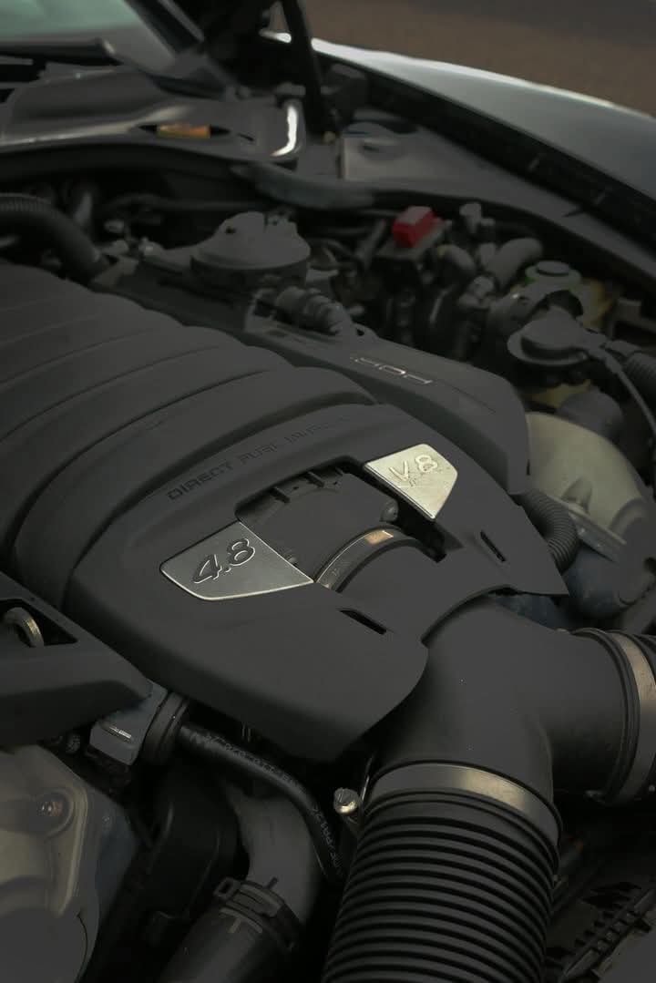 PORSCHE Panamera GTS 4.8 PDK-image-13