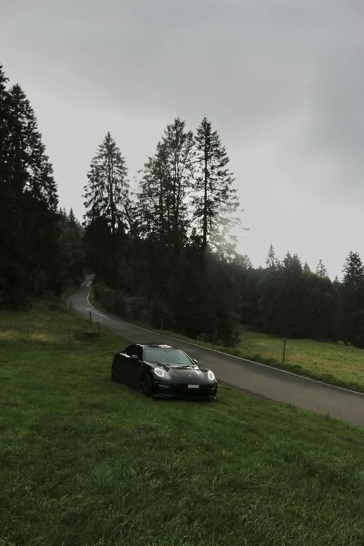 PORSCHE Panamera GTS 4.8 PDK-image-15