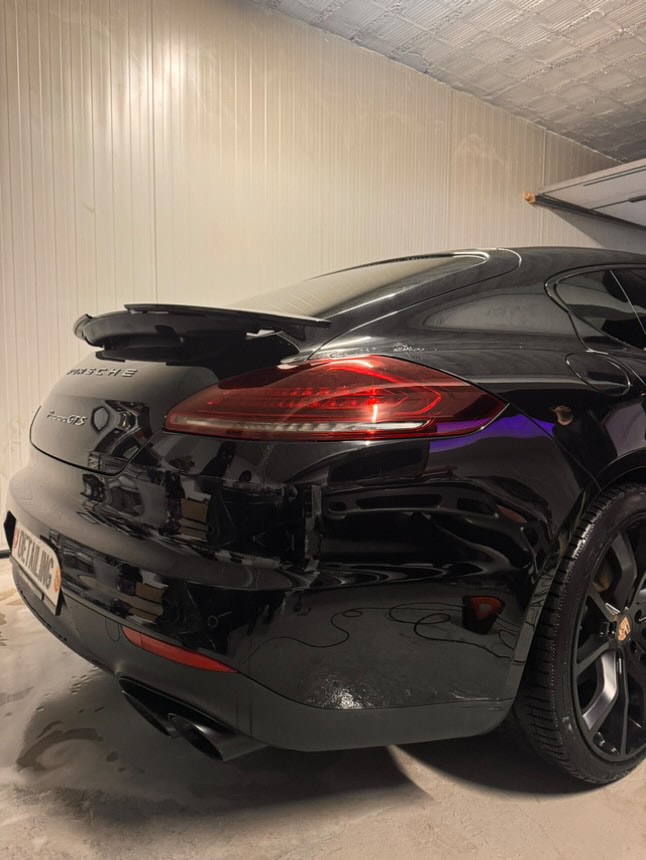 PORSCHE Panamera GTS 4.8 PDK-image-4