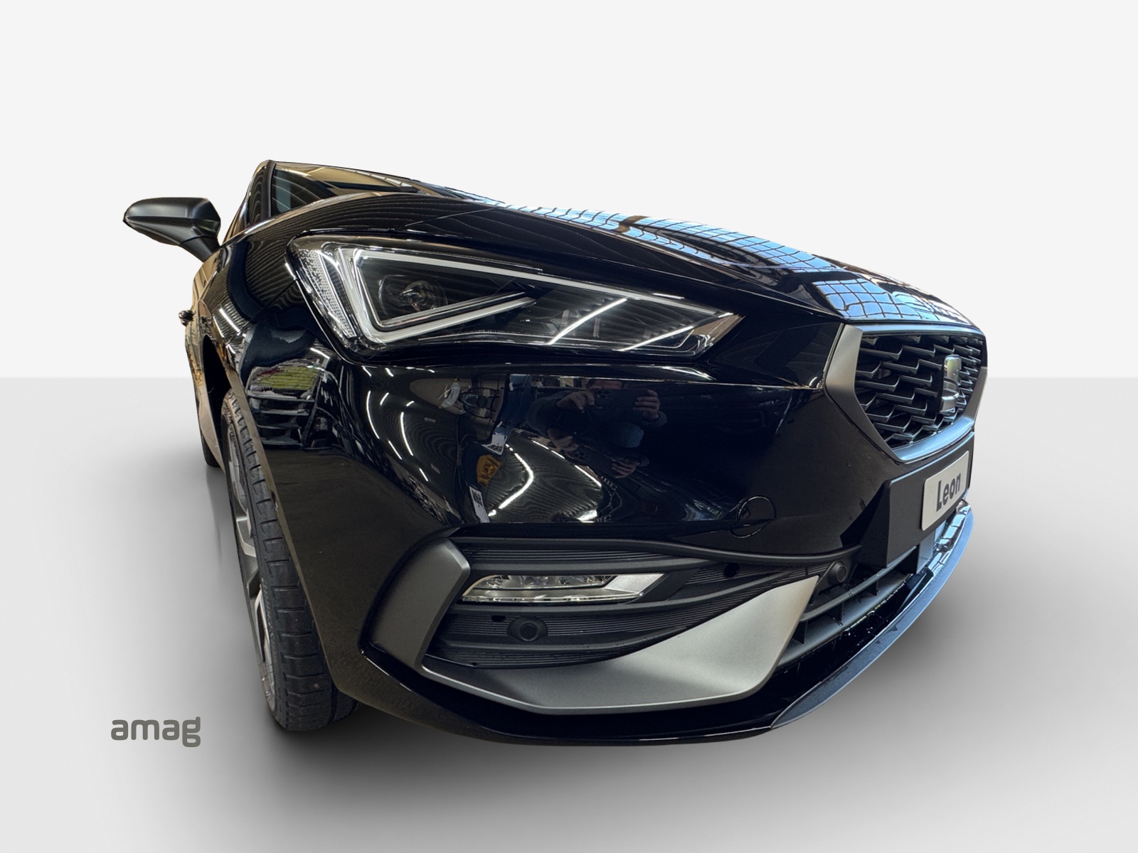 SEAT Leon 1.5 eTSI mHEV DSG FR-image-13