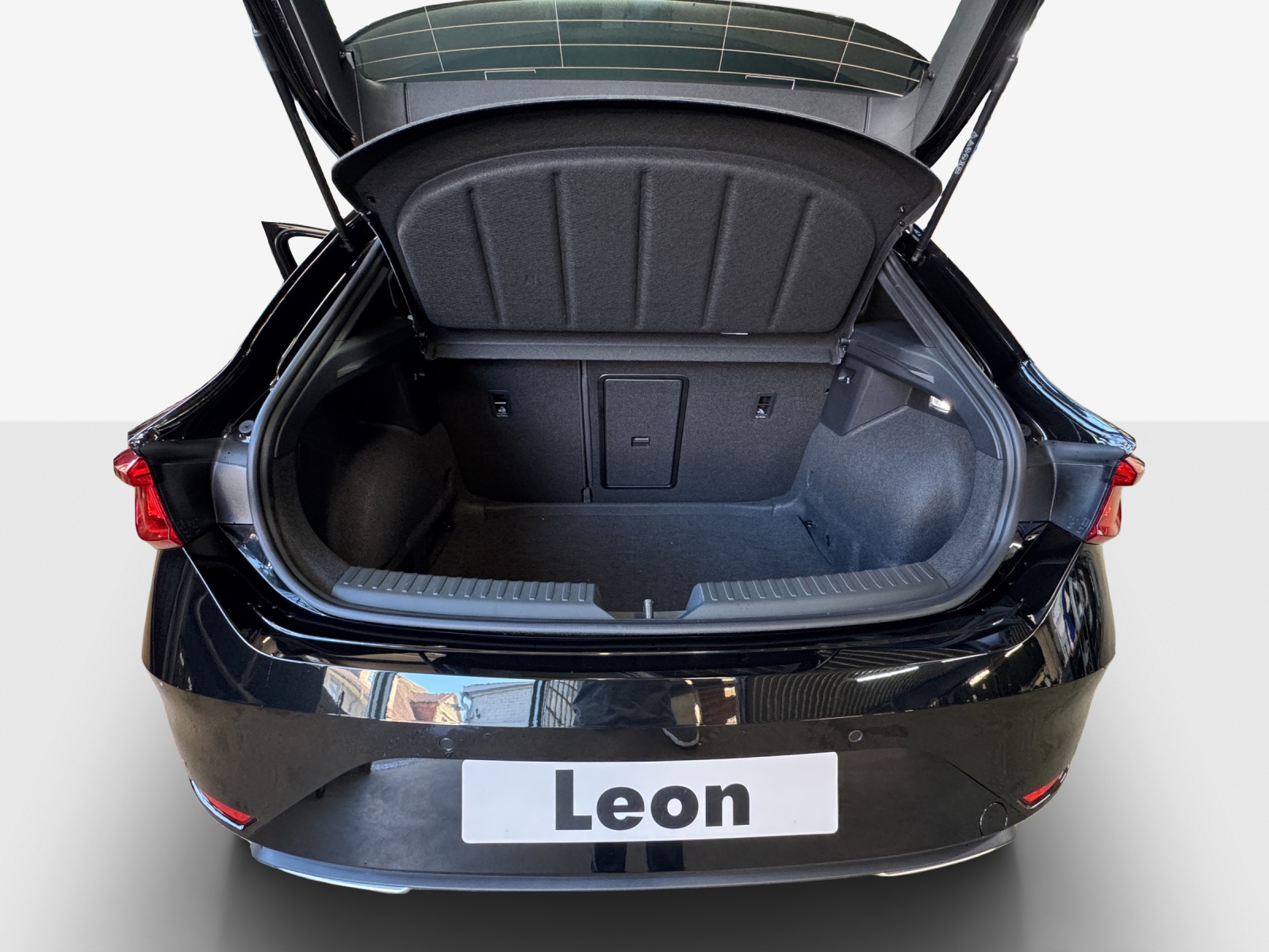 SEAT Leon 1.5 eTSI mHEV DSG FR-image-12