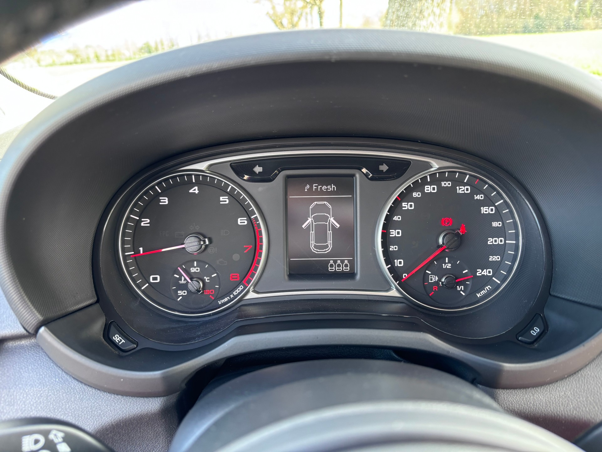 AUDI A1 Sportback 1.0 TFSI-image-4