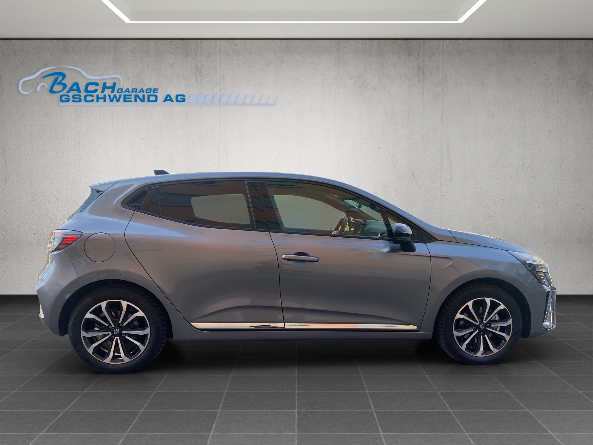 RENAULT Clio 1.6 E-Tech Techno-image-2
