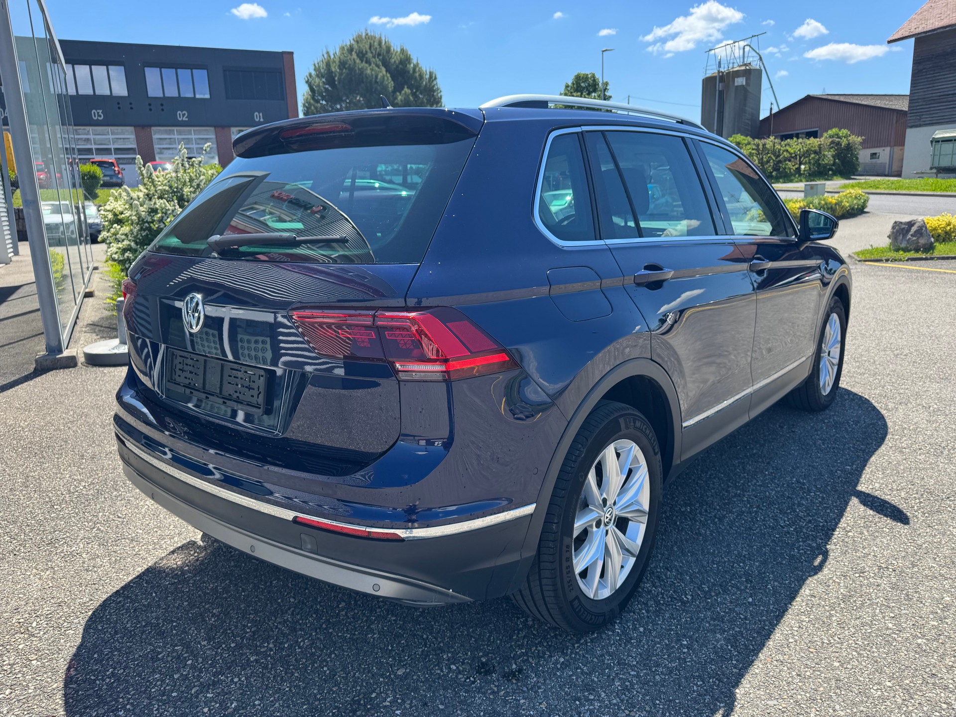 VW Tiguan 2.0 TDI SCR Highline 4Motion DSG-image-3