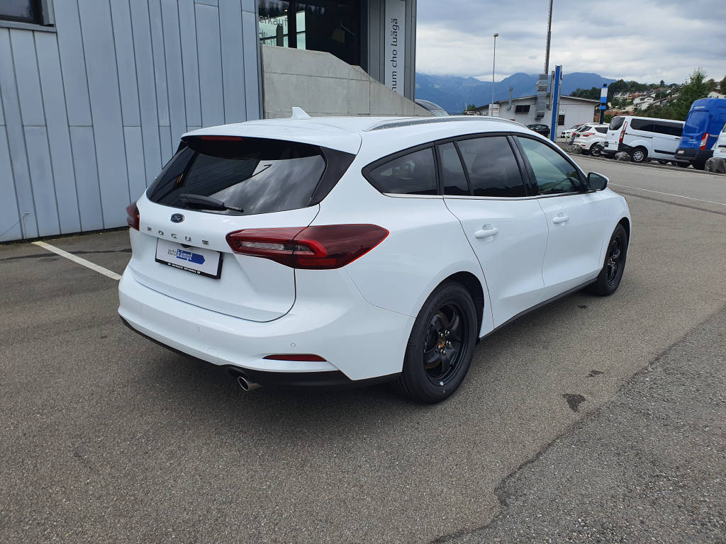 FORD Focus Station Wagon 1.0i EcoB Hybrid 155 Titanium X-image-4