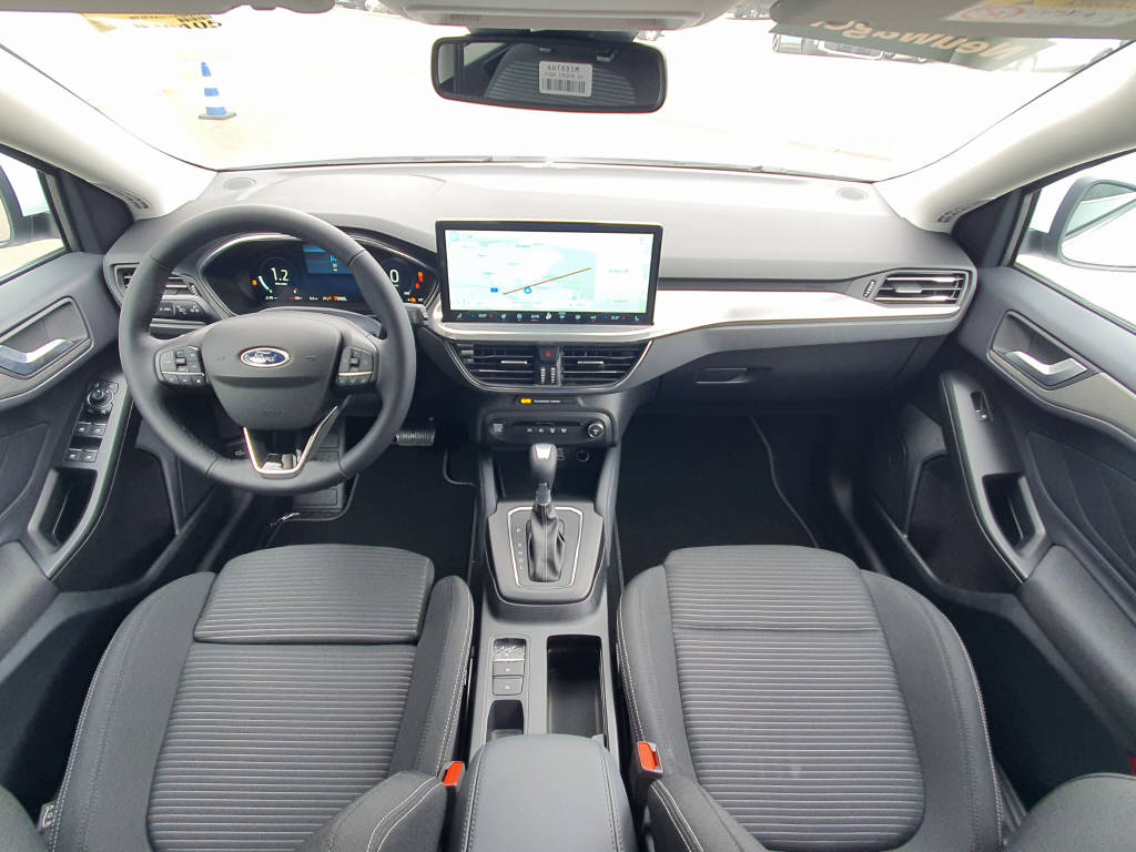 FORD Focus Station Wagon 1.0i EcoB Hybrid 155 Titanium X-image-10