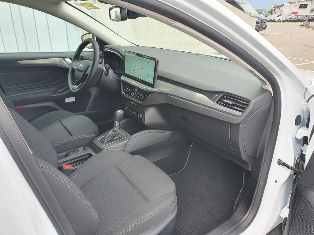 FORD Focus Station Wagon 1.0i EcoB Hybrid 155 Titanium X-image-8
