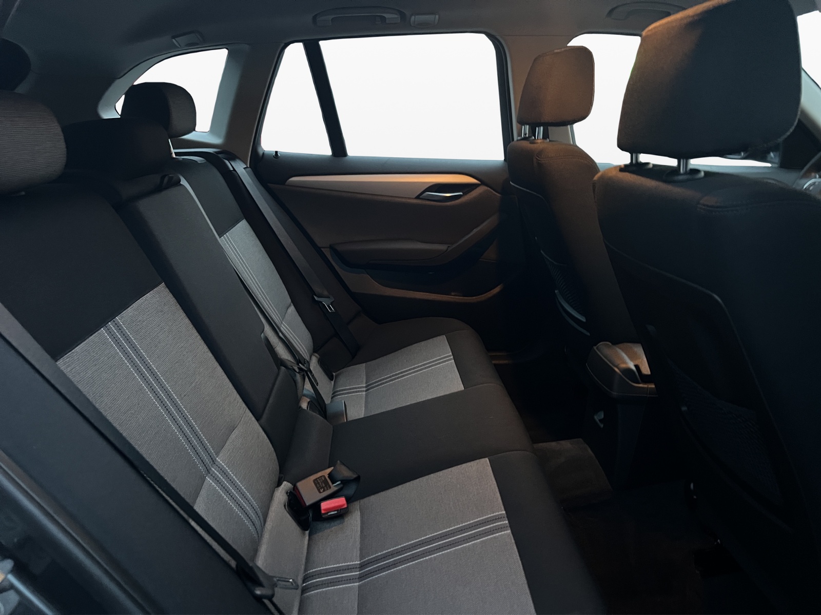 BMW X1 xDrive 18d Sport Line Steptronic-image-18