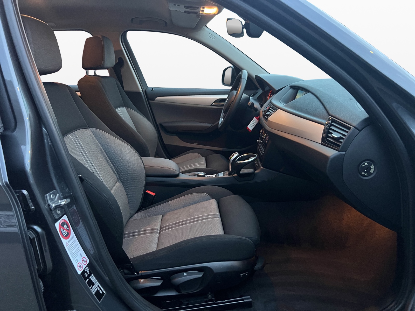 BMW X1 xDrive 18d Sport Line Steptronic-image-14