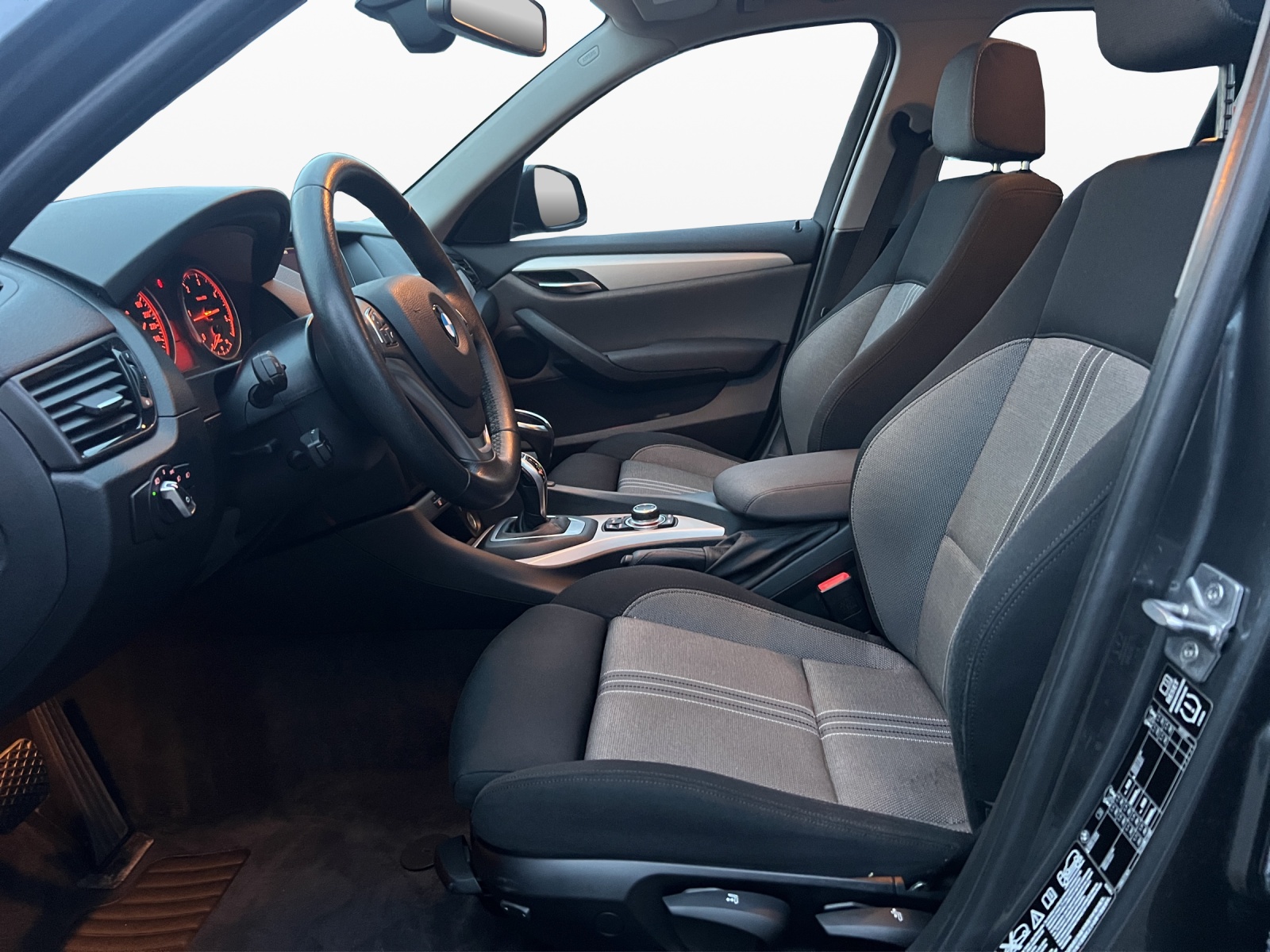 BMW X1 xDrive 18d Sport Line Steptronic-image-8
