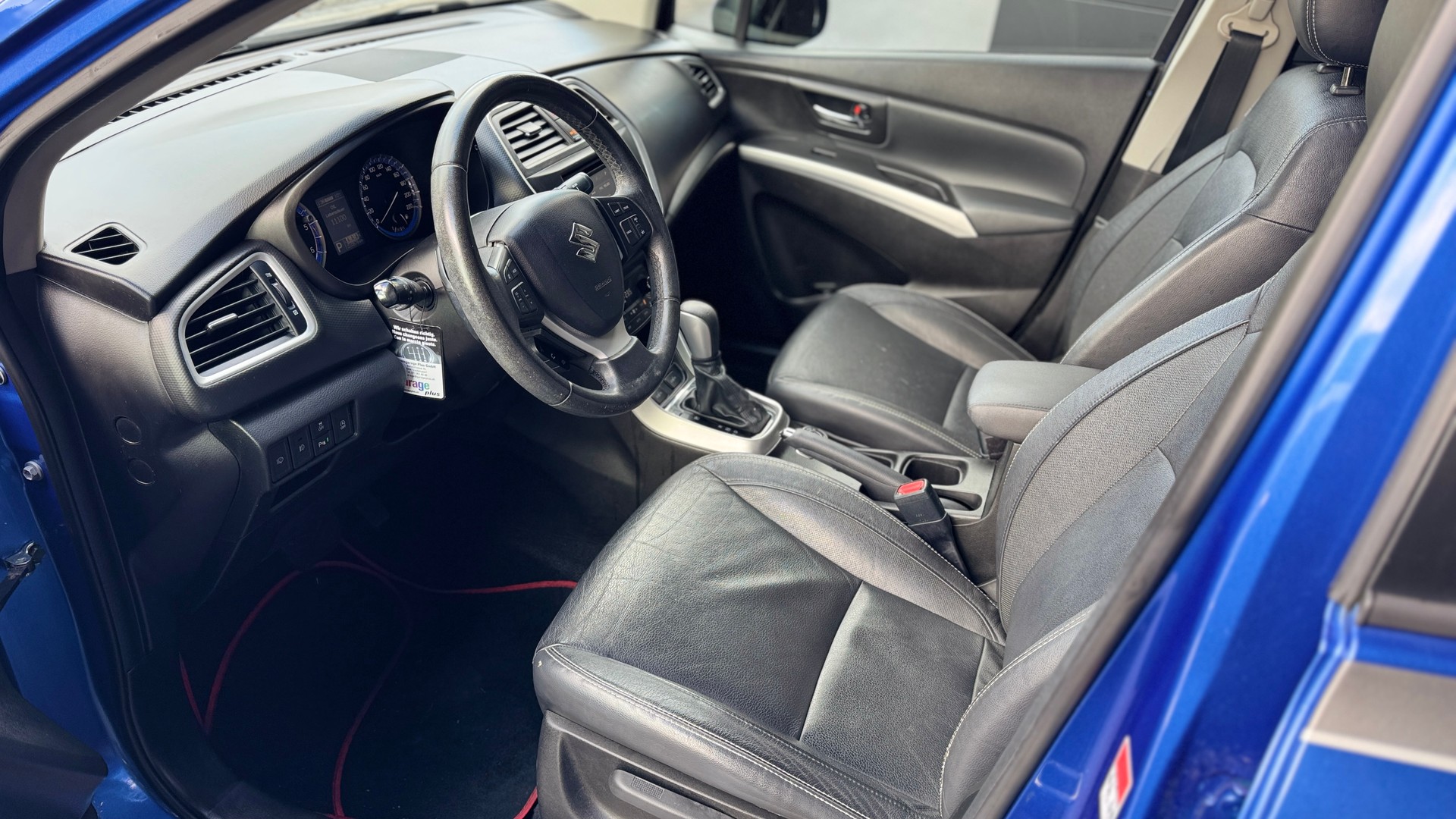 SUZUKI SX4 S-Cross 1.6 TD PizSulai Top 4WD TCSS-image-6