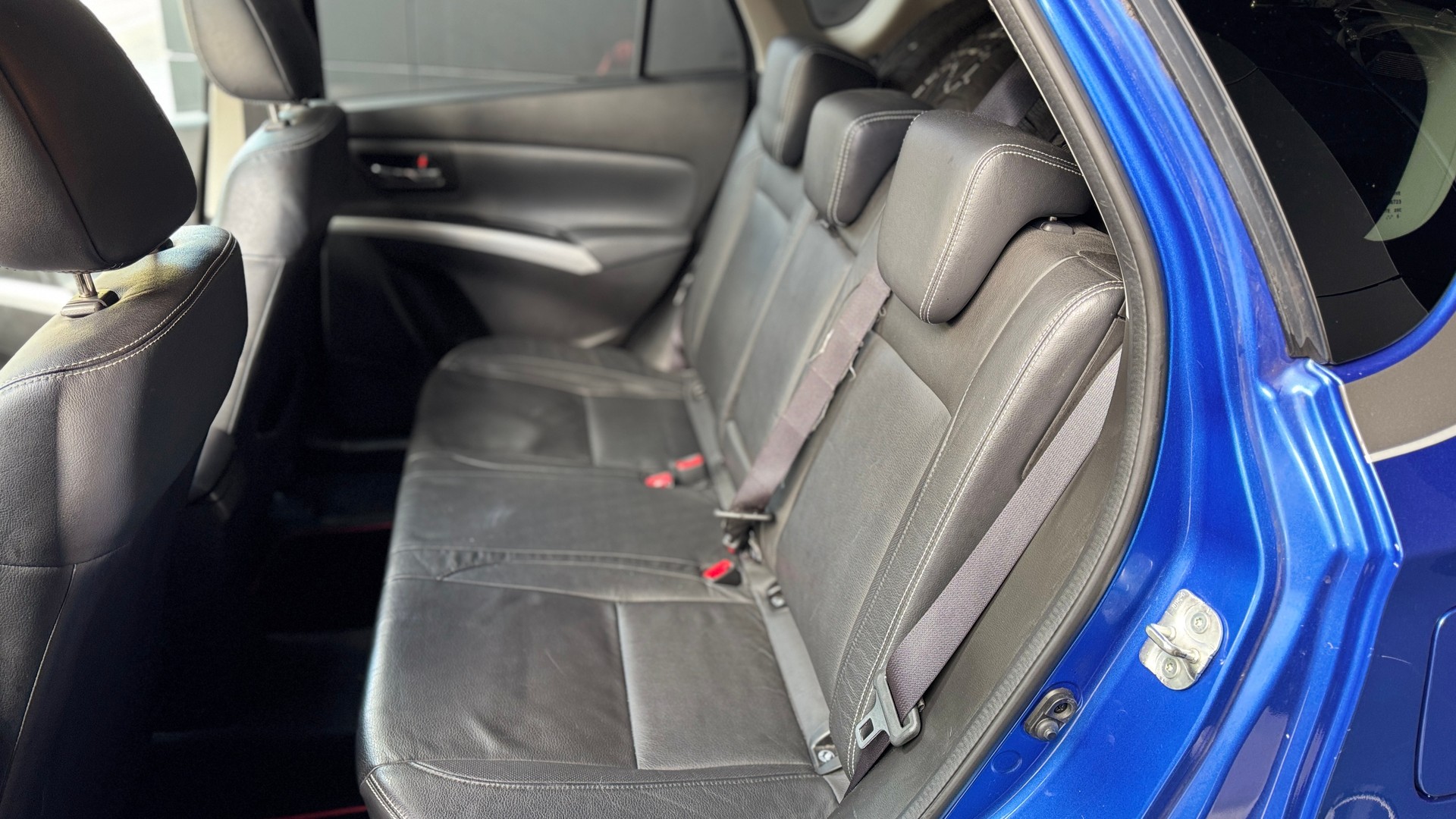SUZUKI SX4 S-Cross 1.6 TD PizSulai Top 4WD TCSS-image-8