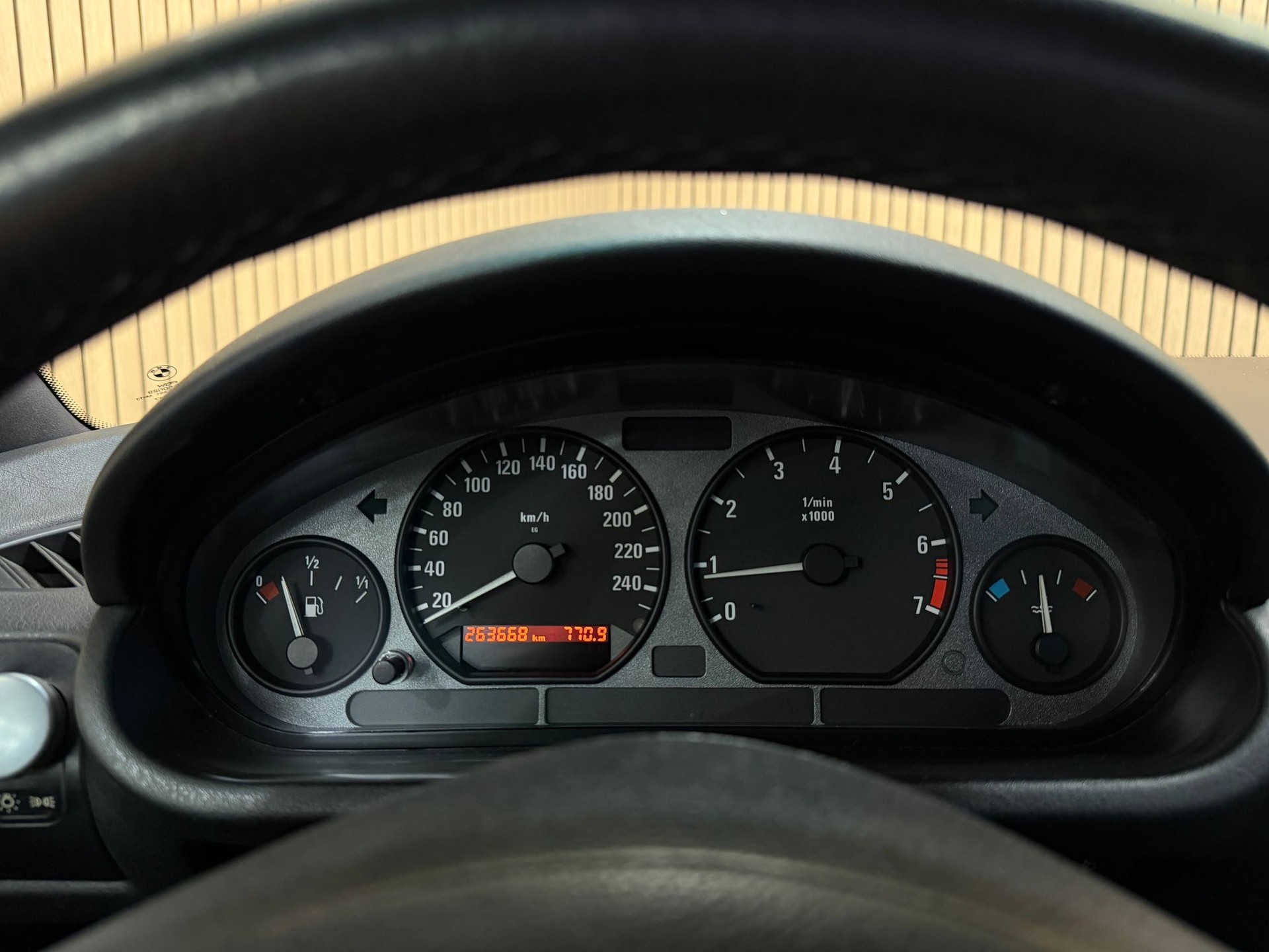BMW Z3 2.8i Coupé *Handschalter*-image-13