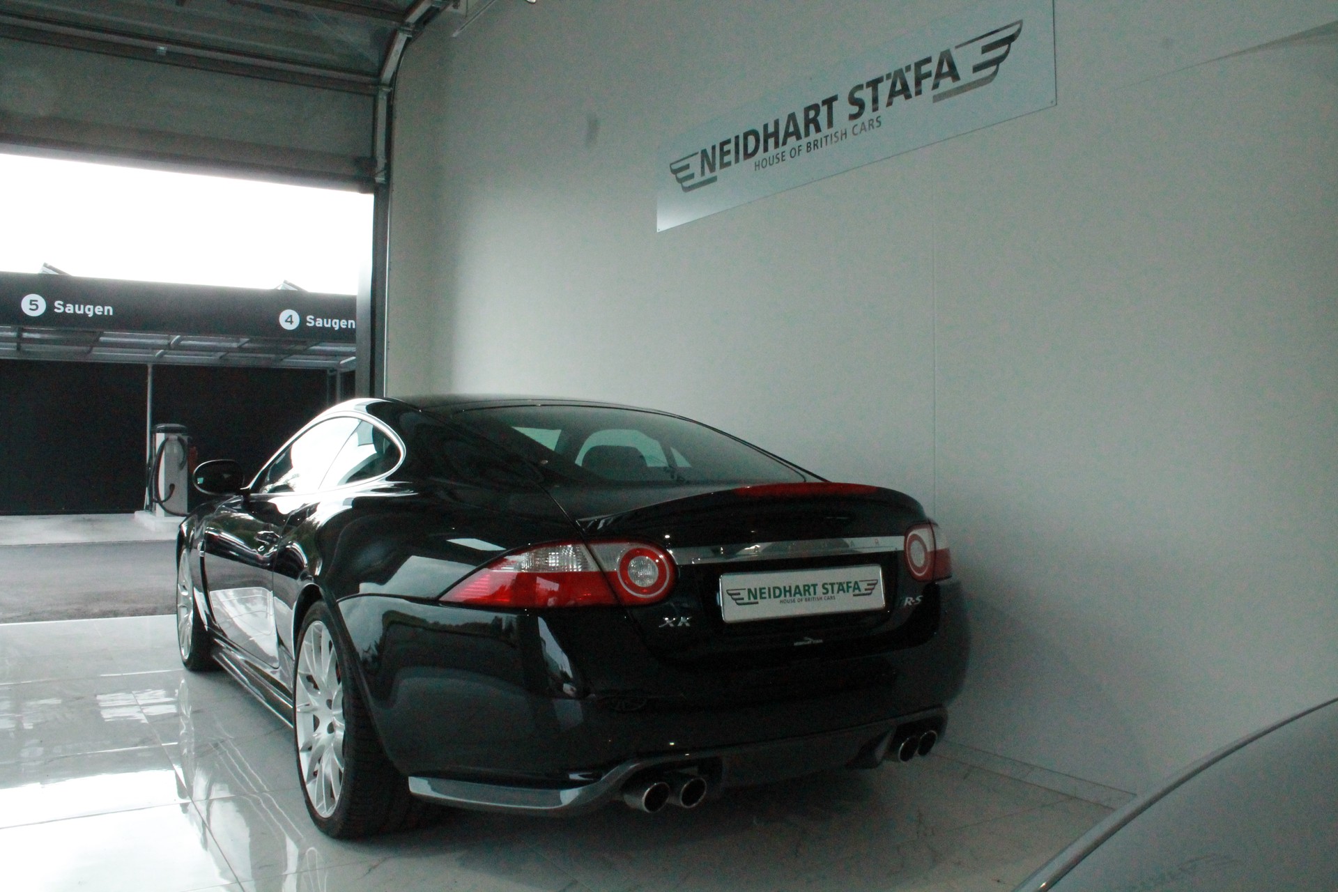 JAGUAR XKR-S 4.2 V8 SC Automatic-showroom-element-2