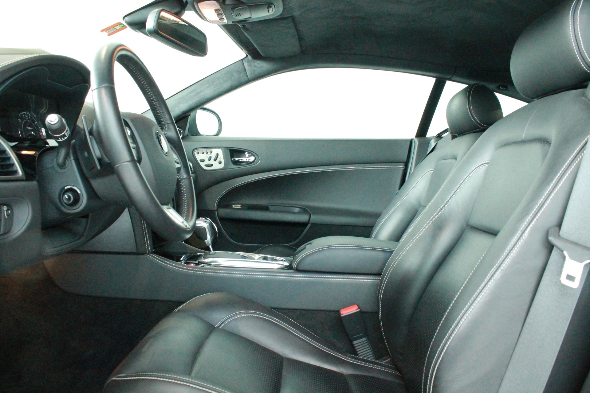 JAGUAR XKR-S 4.2 V8 SC Automatic-image-4