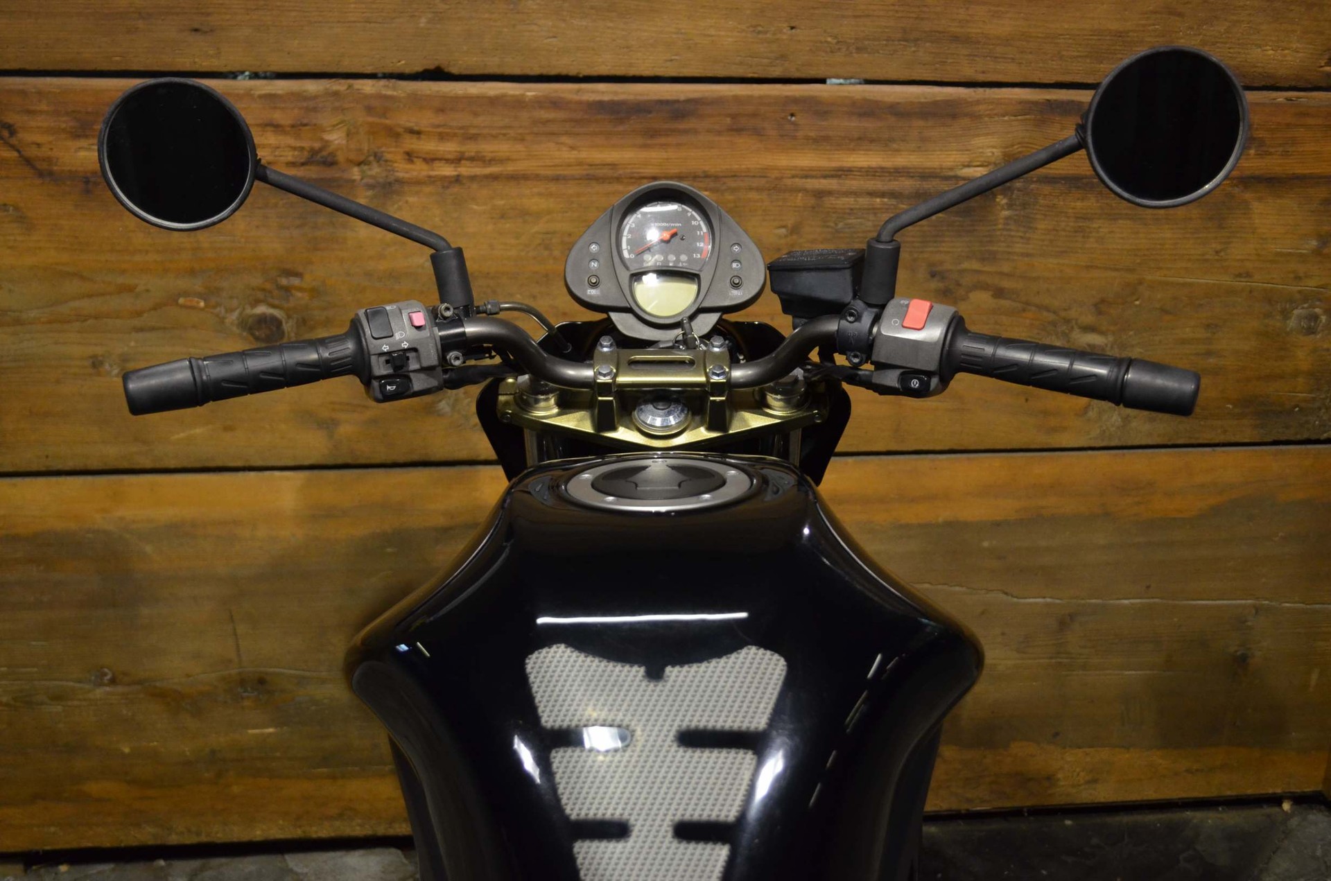 KAWASAKI ER-6n ABS-showroom-element-2