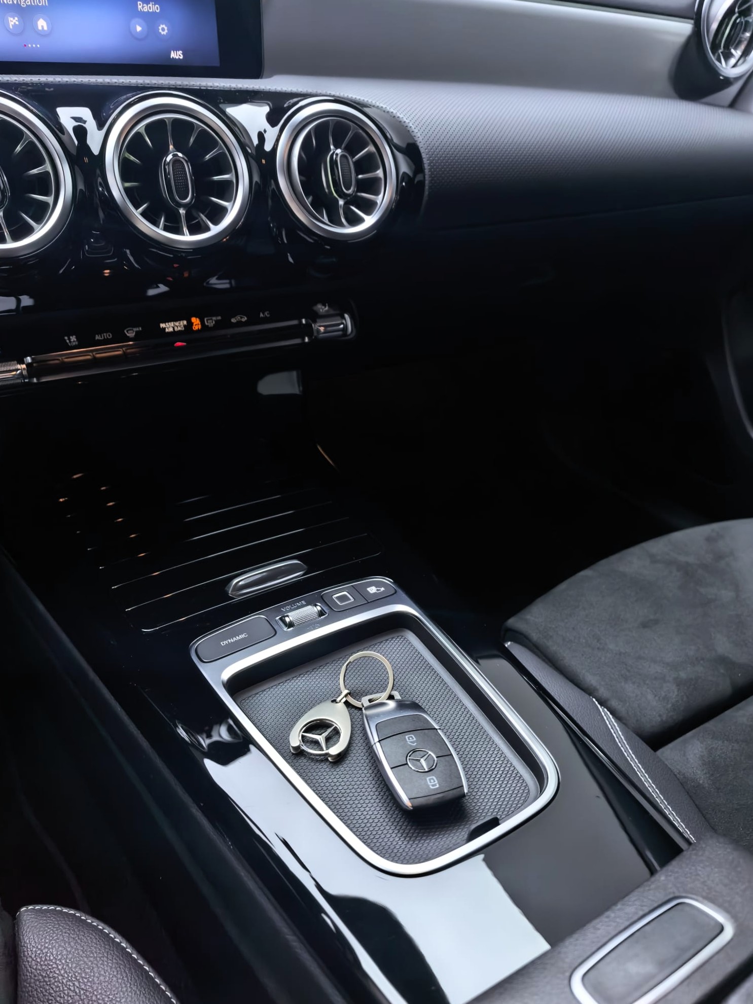 MERCEDES-BENZ A 250 4Matic 8G-DCT AMG-Line-image-16