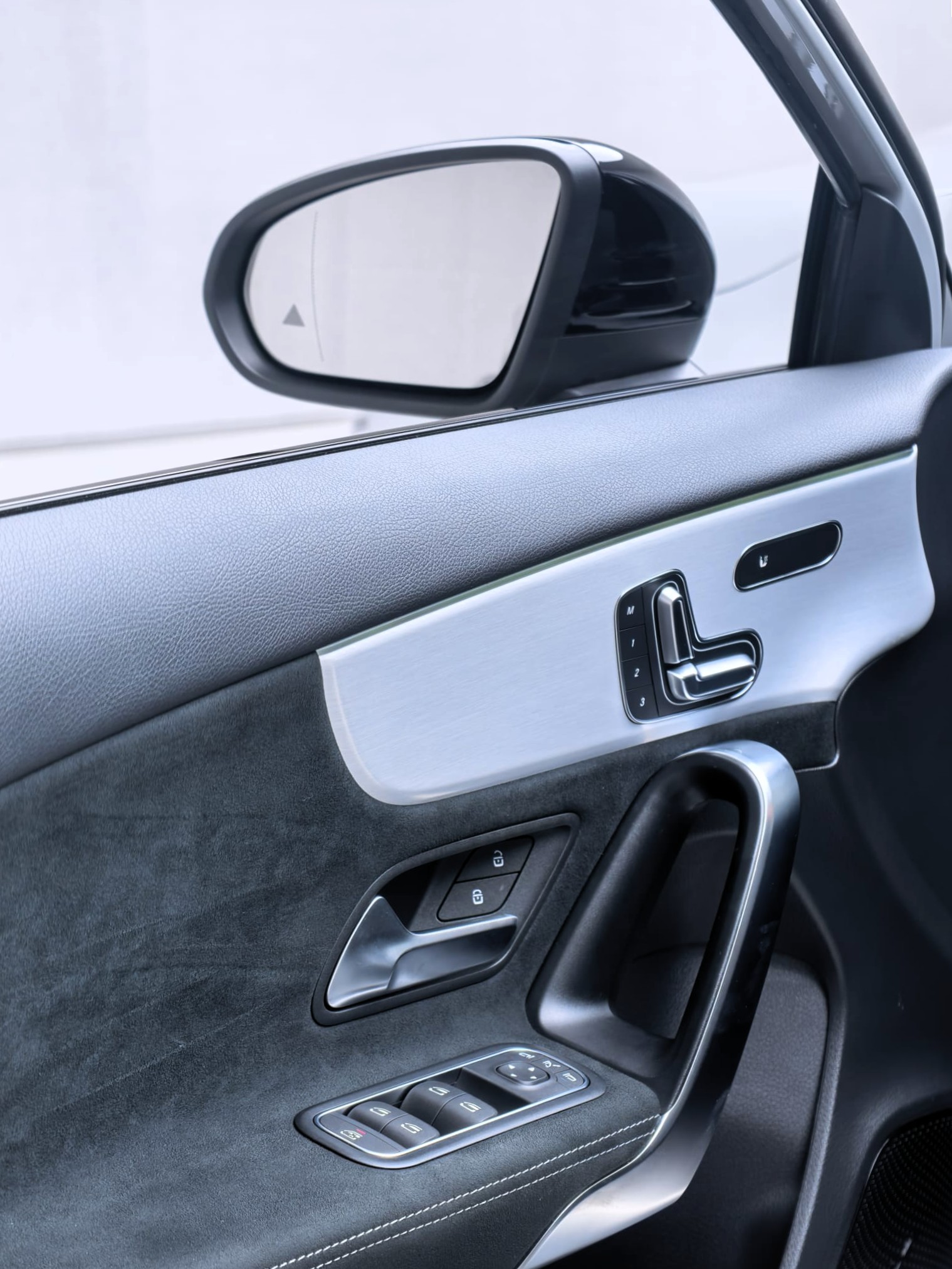 MERCEDES-BENZ A 250 4Matic 8G-DCT AMG-Line-image-20