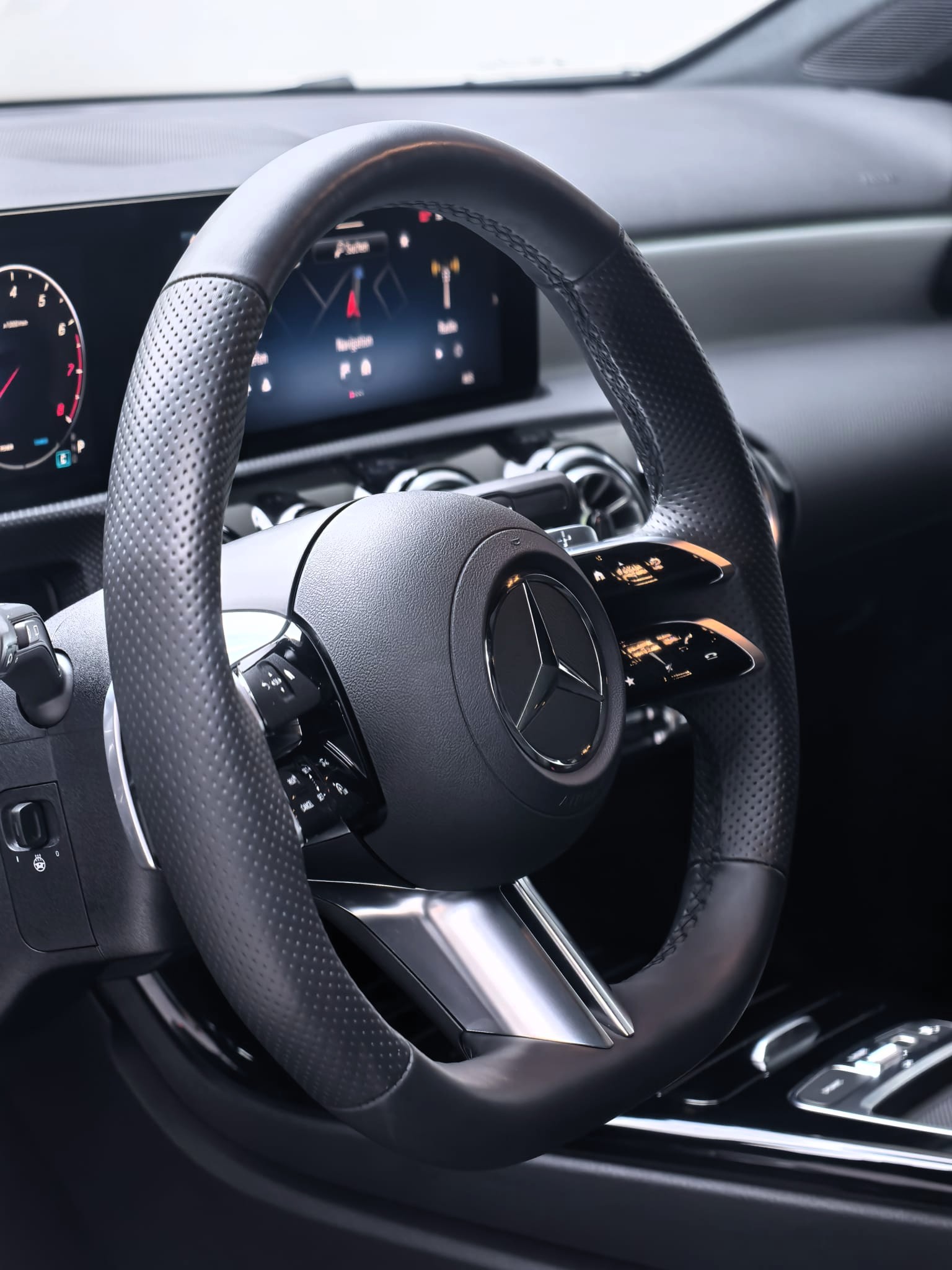 MERCEDES-BENZ A 250 4Matic 8G-DCT AMG-Line-image-13