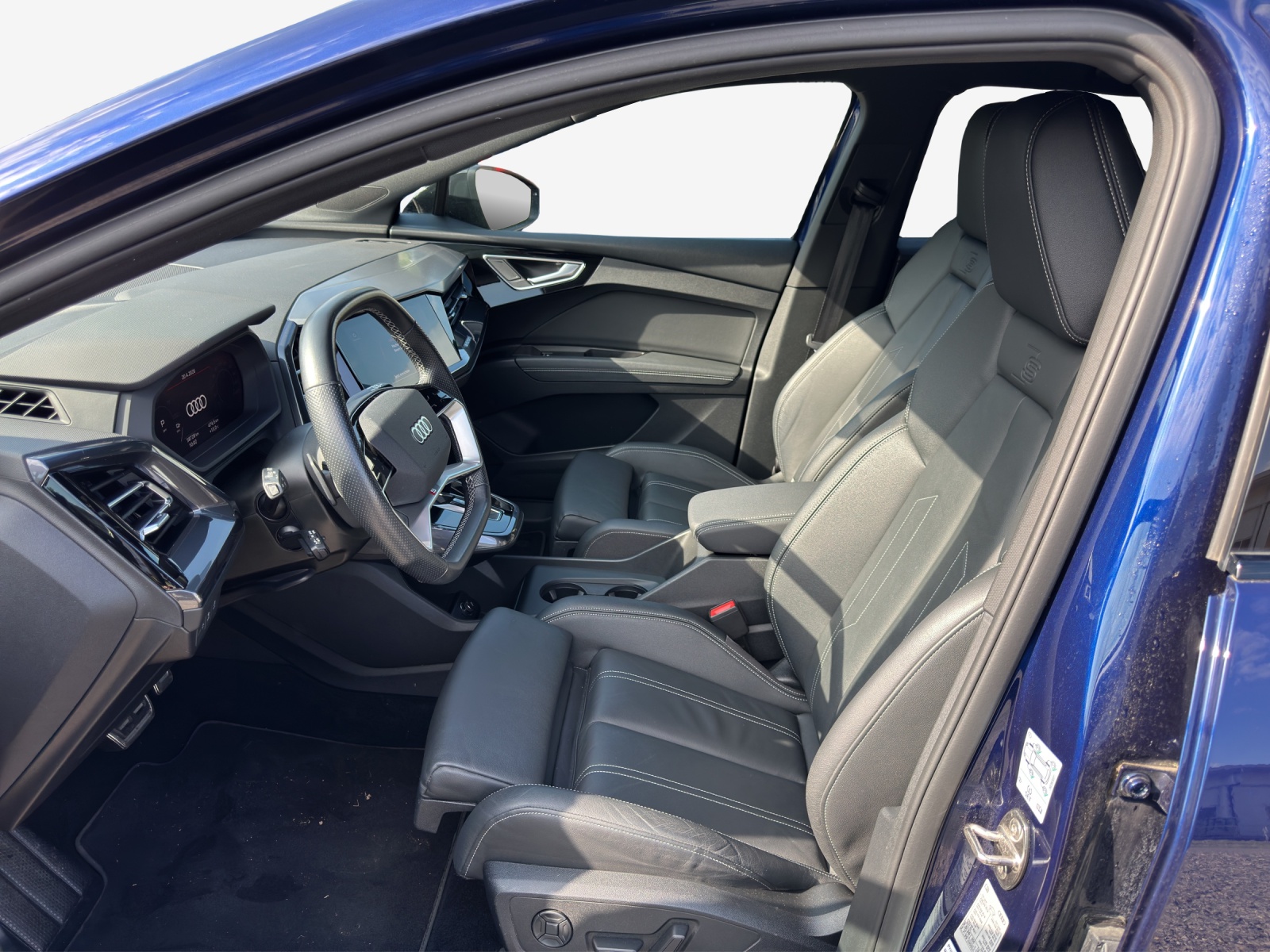 AUDI Q4 e-tron 40-image-8