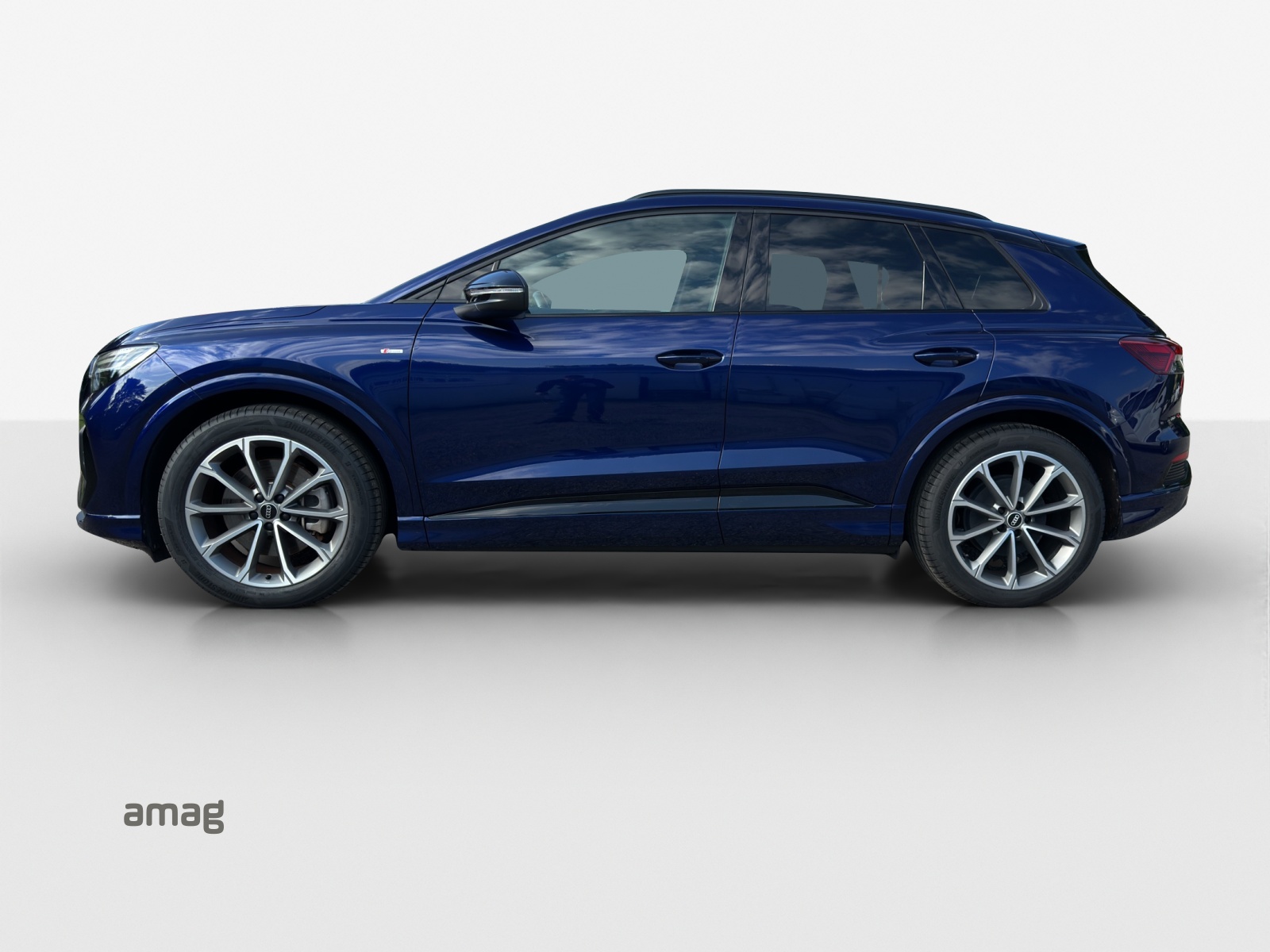 AUDI Q4 e-tron 40-image-2