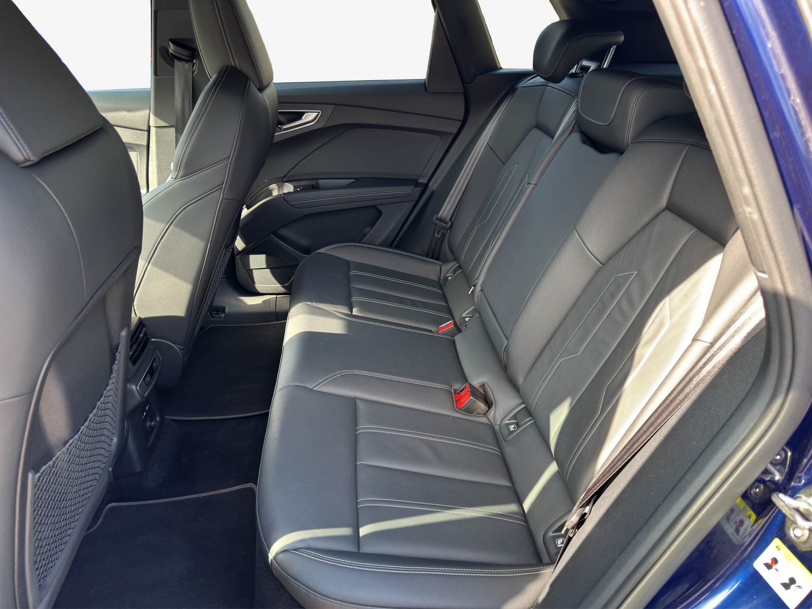 AUDI Q4 e-tron 40-image-12