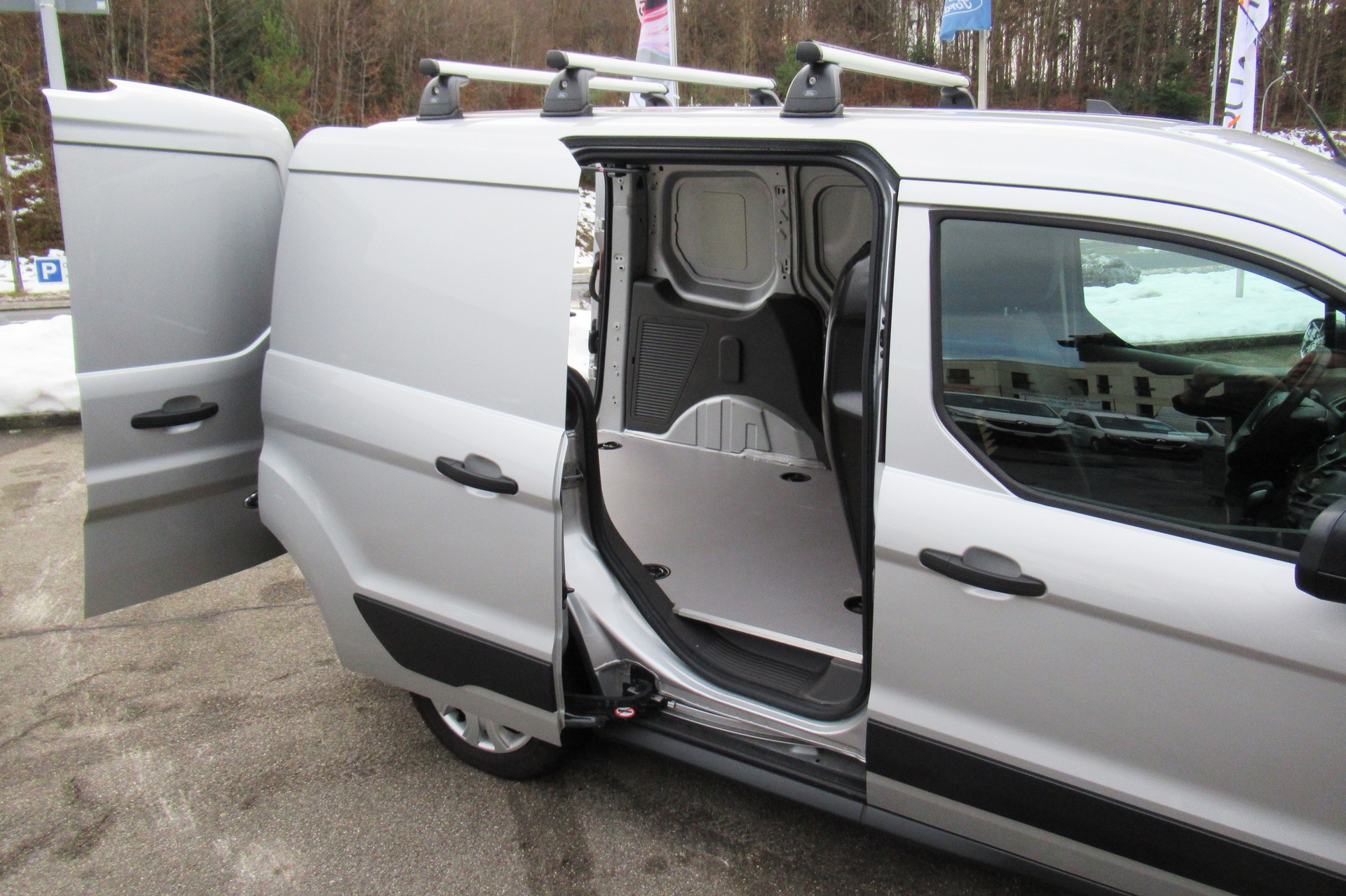 FORD Transit Connect Van T220 1.5 EcoBlue Trend Automat-image-8