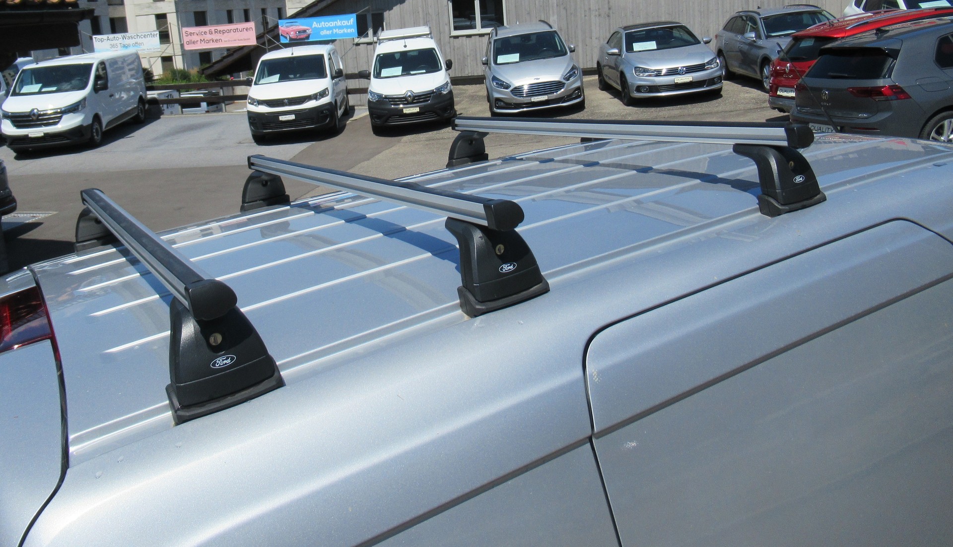 FORD Transit Connect Van T220 1.5 EcoBlue Trend Automat-image-4