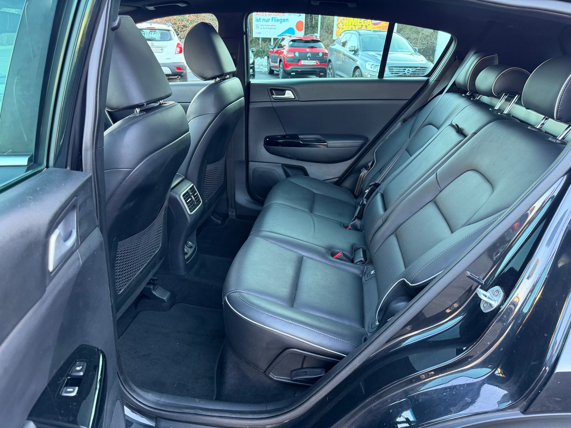 KIA Sportage 1.6 T-GDi Style GT-Line-image-24