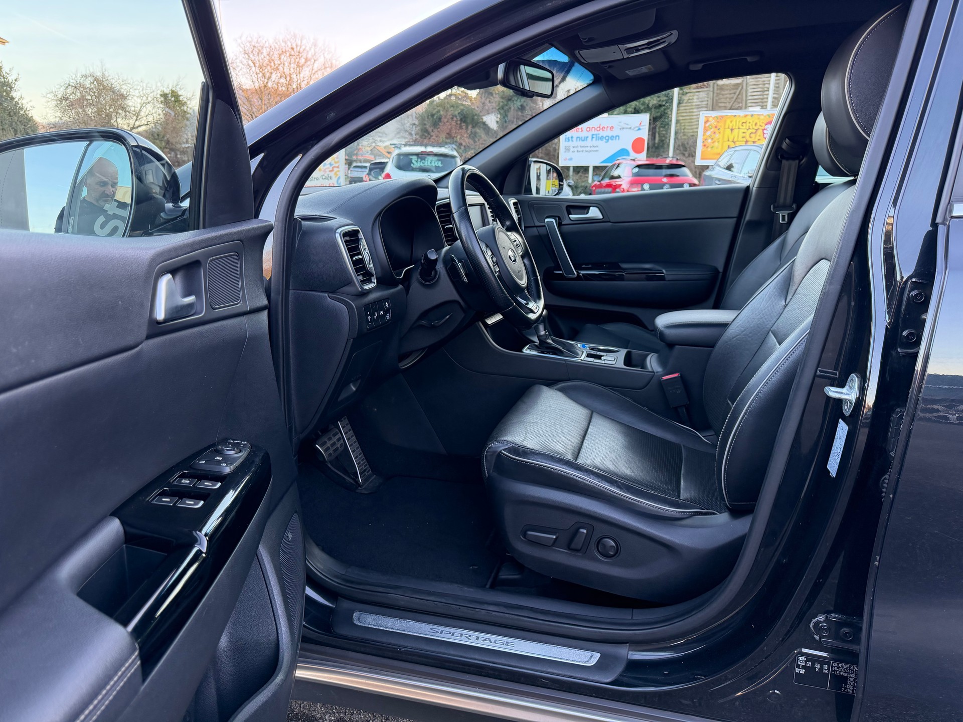 KIA Sportage 1.6 T-GDi Style GT-Line-image-12