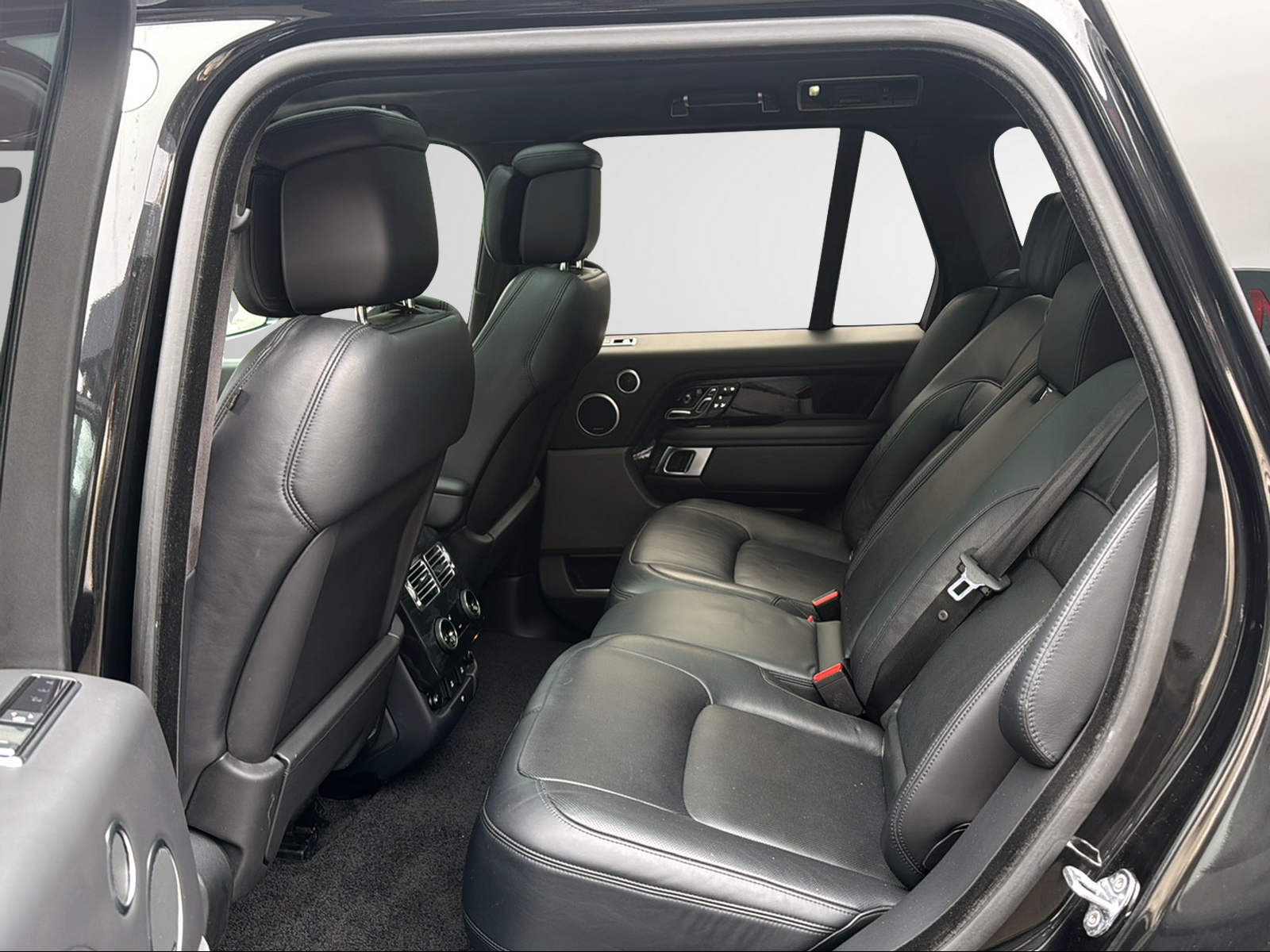 LAND ROVER Range Rover 5.0 V8 S/C Vogue Automatic-image-21