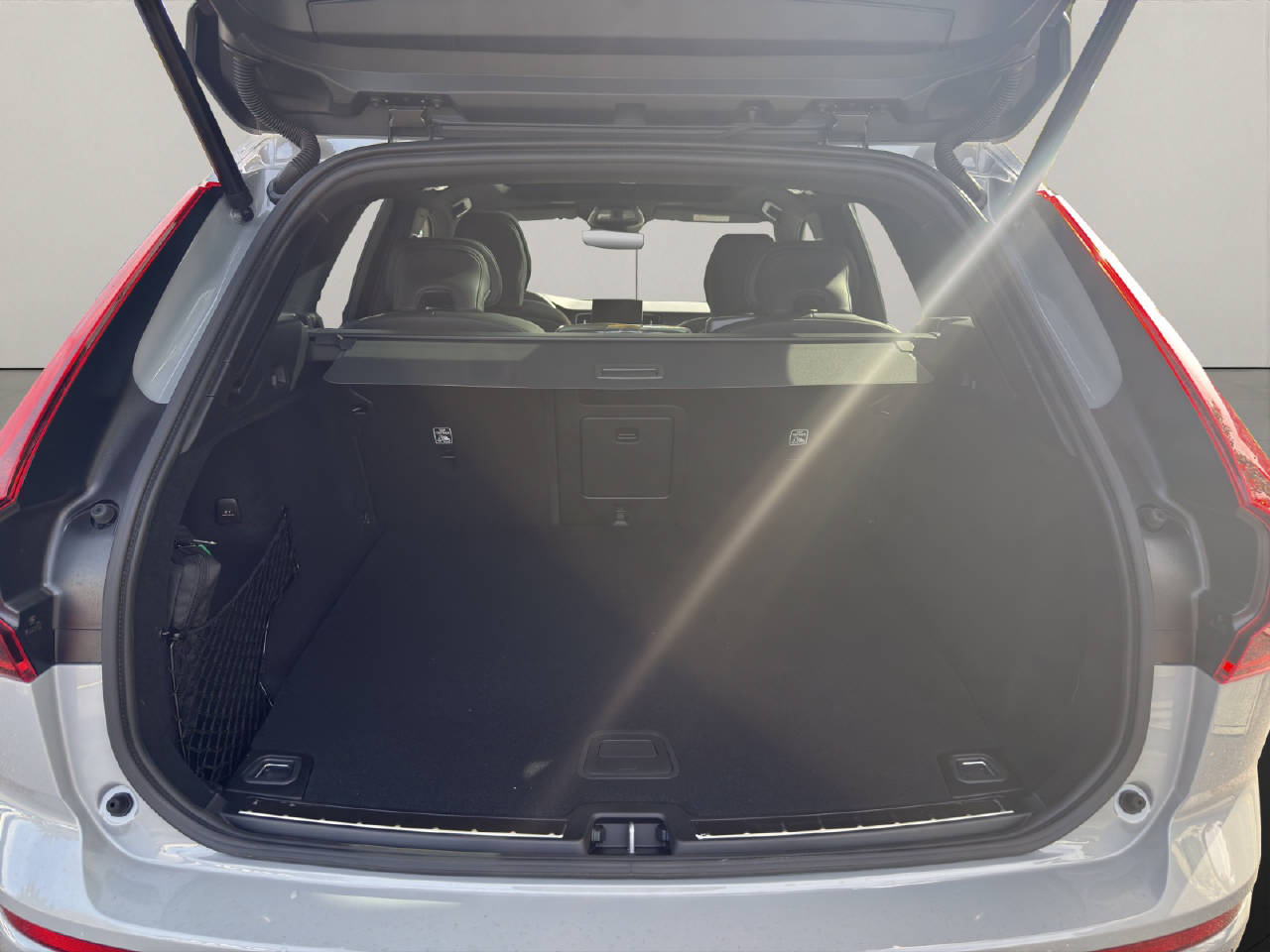VOLVO XC60 2.0 T6 TE Black Edition eAWD-image-7