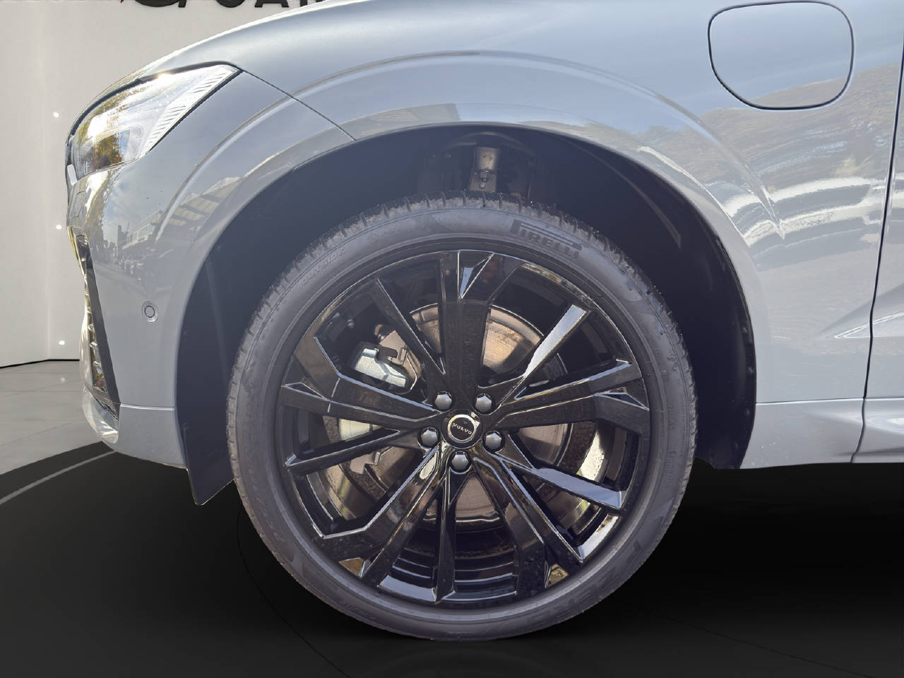 VOLVO XC60 2.0 T6 TE Black Edition eAWD-image-6