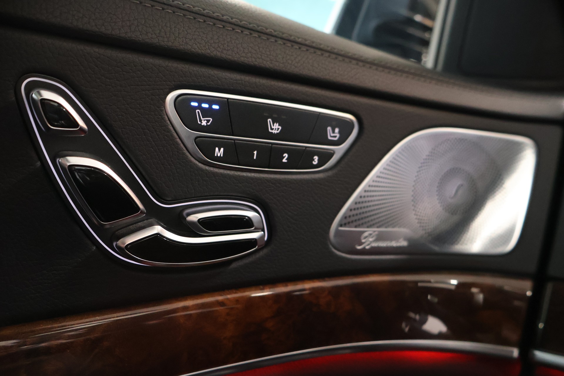 MERCEDES-BENZ S 500 4Matic 7G-Tronic-image-29