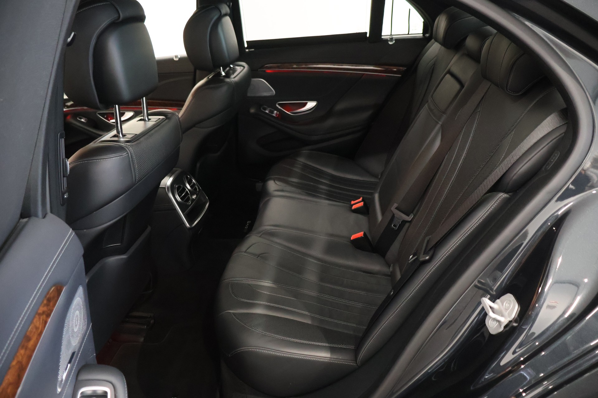 MERCEDES-BENZ S 500 4Matic 7G-Tronic-image-11
