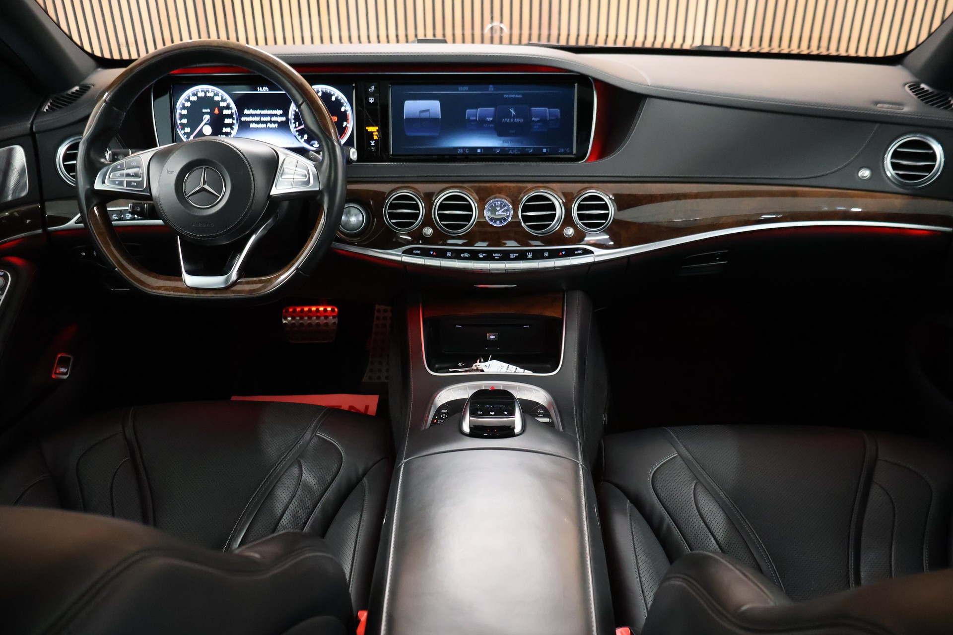 MERCEDES-BENZ S 500 4Matic 7G-Tronic-image-16