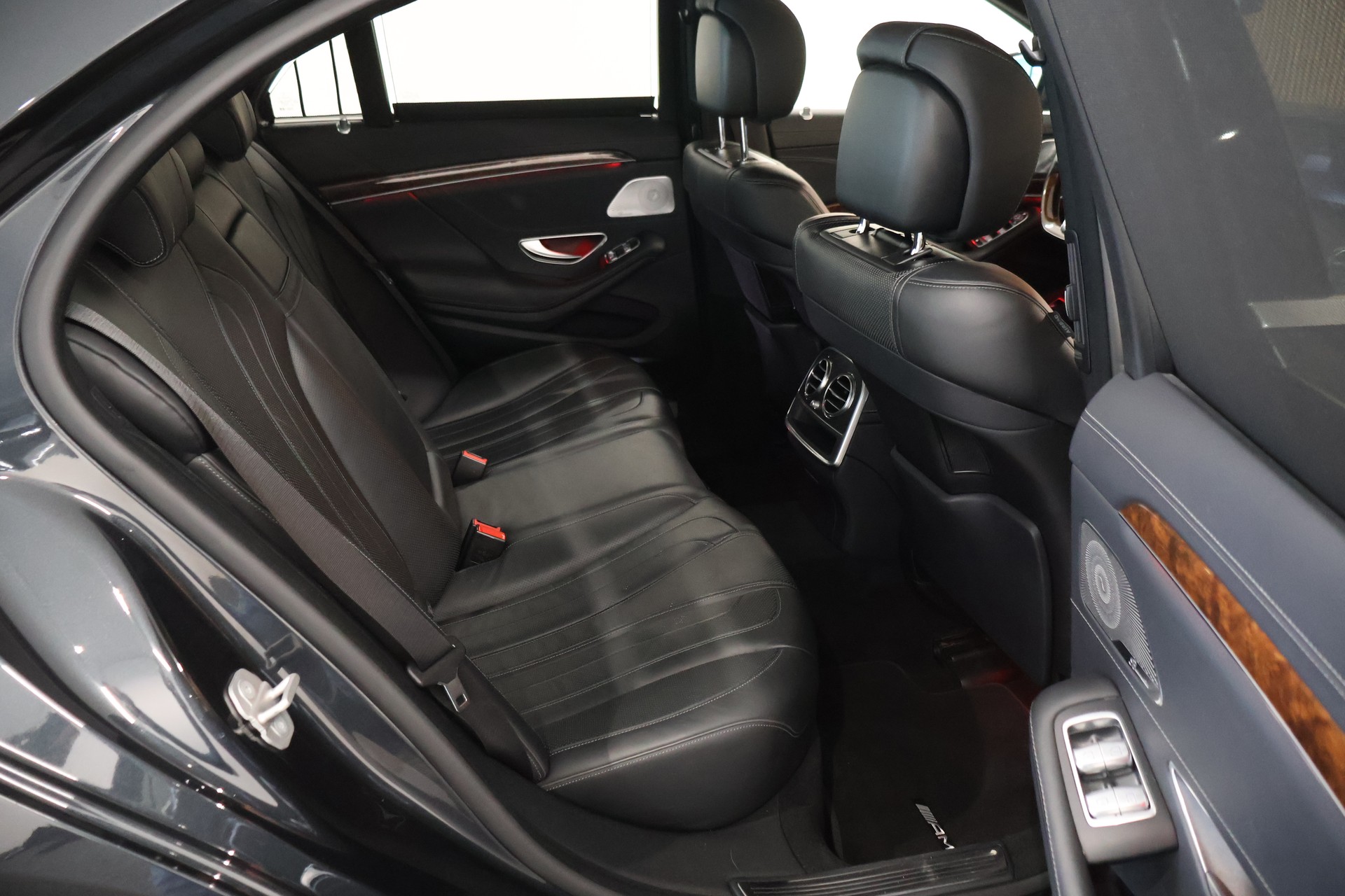 MERCEDES-BENZ S 500 4Matic 7G-Tronic-image-13